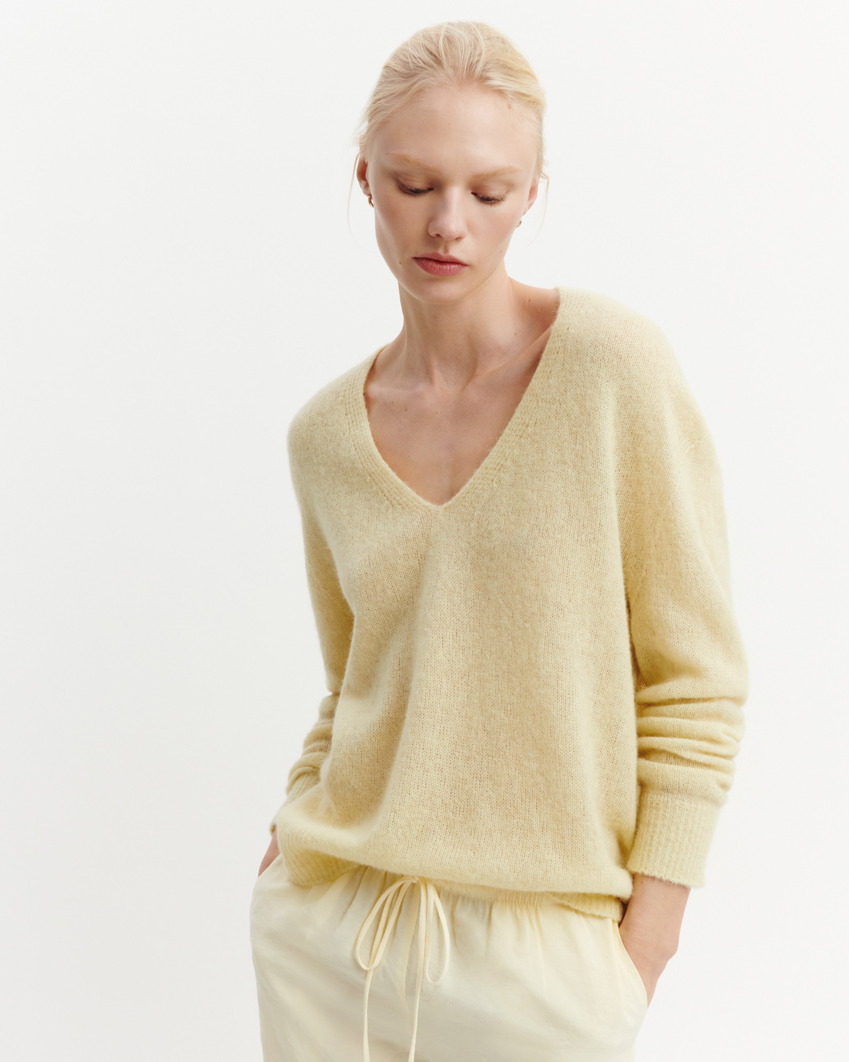 Col V maille plume-ZESTE-40% : baby alpaga; 32% : soie; 28% : cachemire