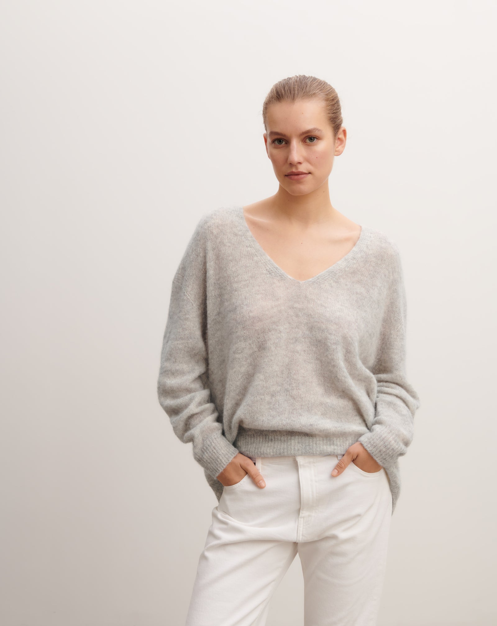 Col V cachemire plume-GRIS ARGENTE-30% cachemire 30% soie 40% alpaga