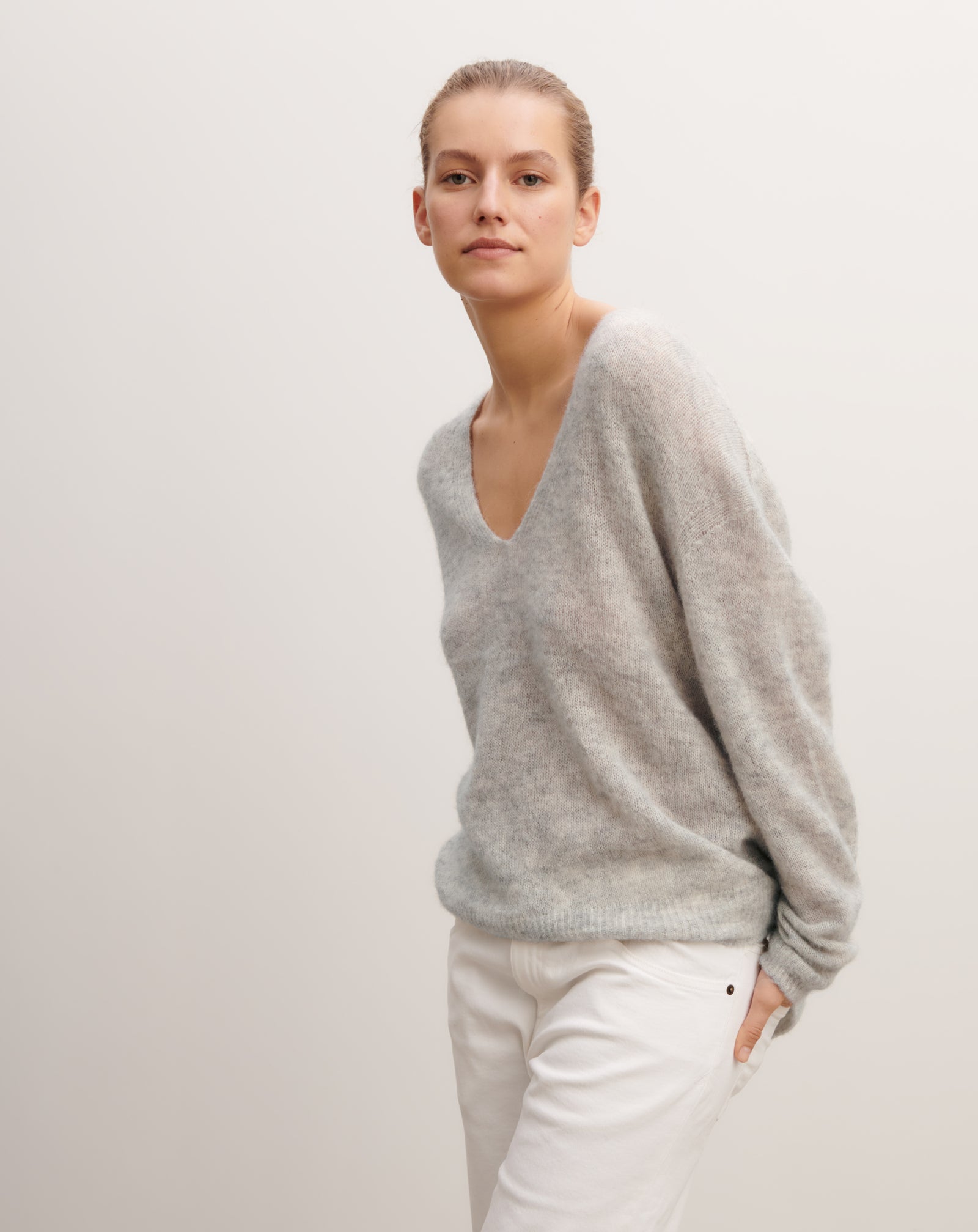 Col V cachemire plume-GRIS ARGENTE-30% cachemire 30% soie 40% alpaga