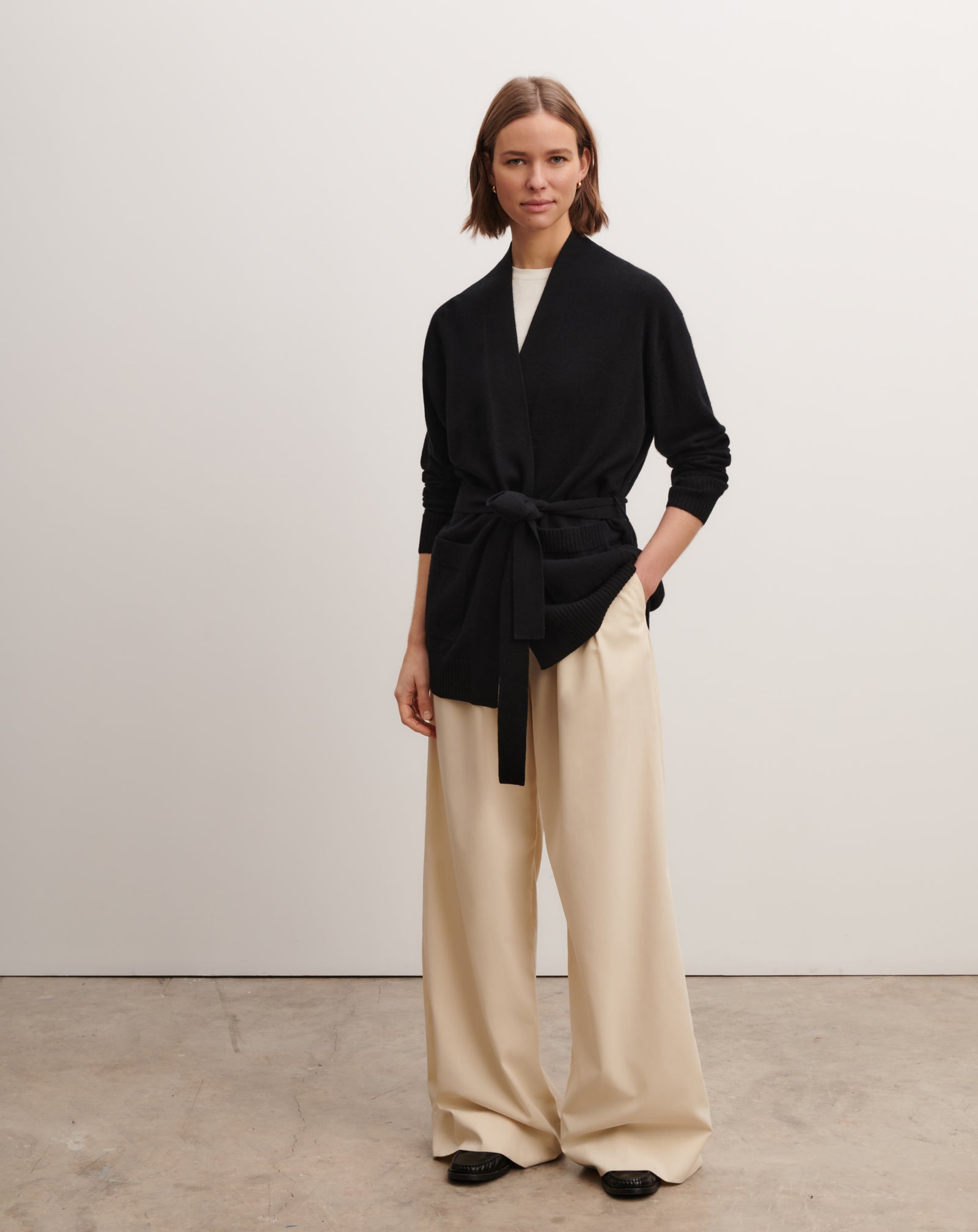 Veste cosy ceinturée-NOIR-100% cachemire