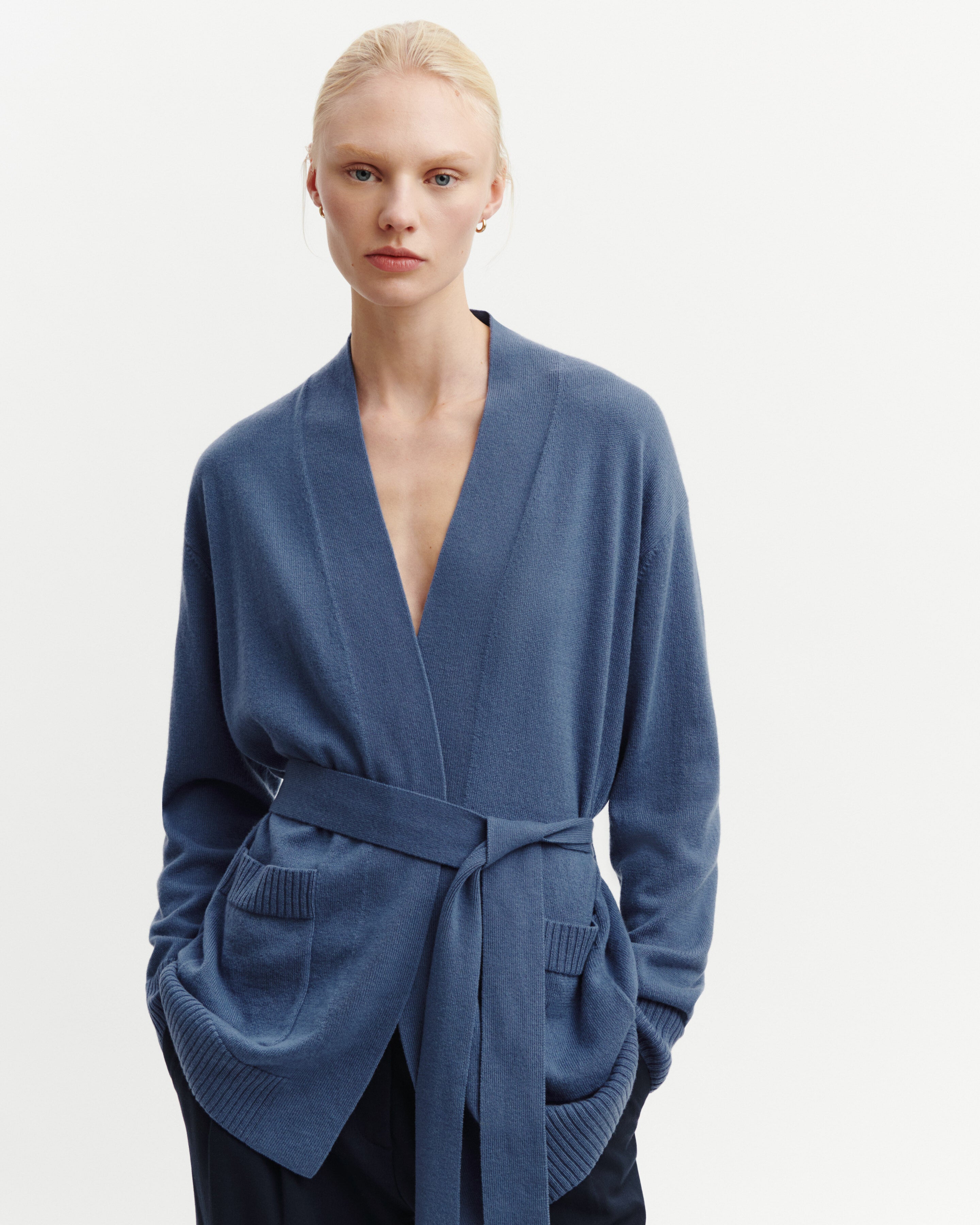 Veste cosy ceinturée-BLEU ATLAS-100% cachemire