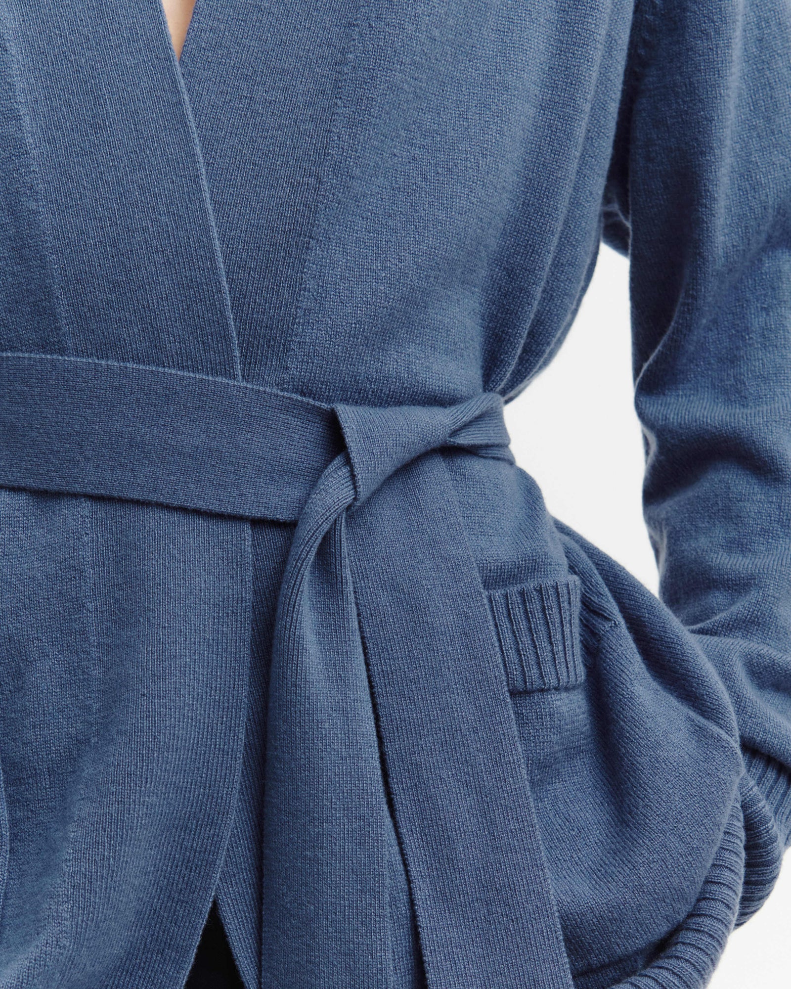 Veste cosy ceinturée-BLEU ATLAS-100% cachemire