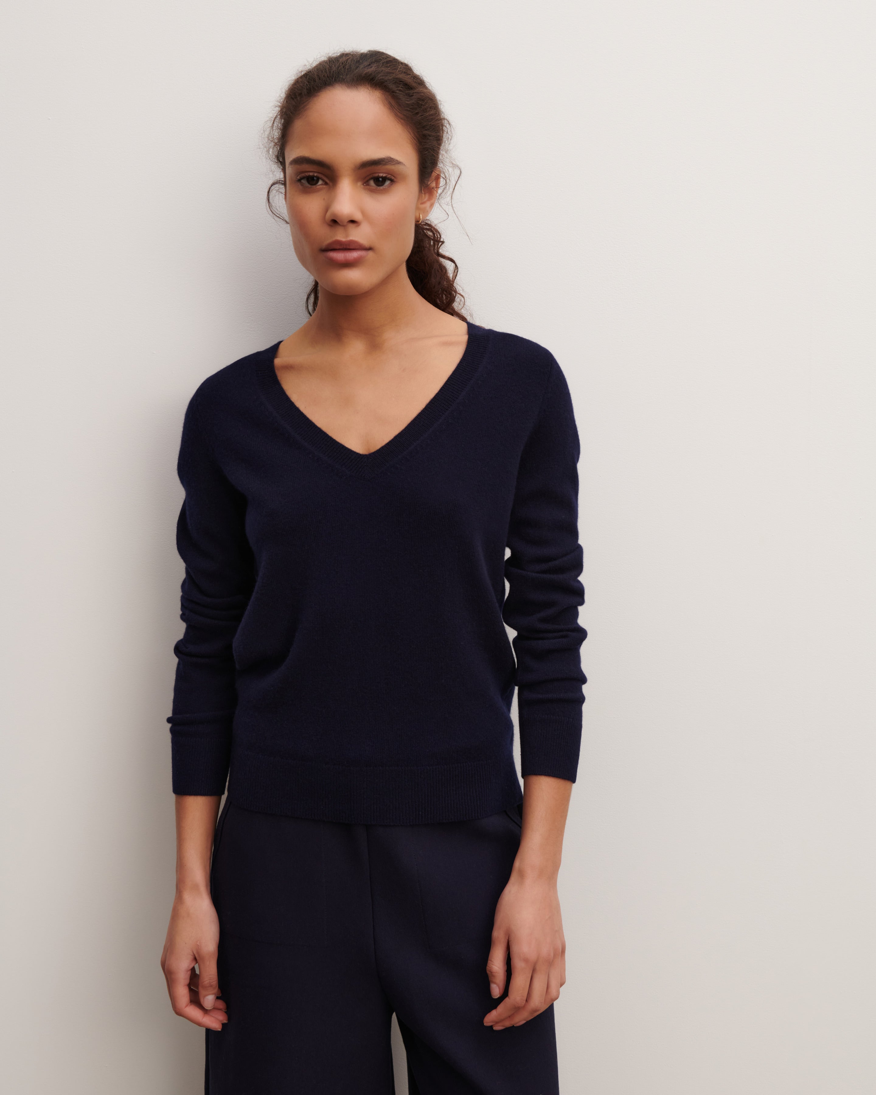 Pull col V classique-MARINE-100% cachemire