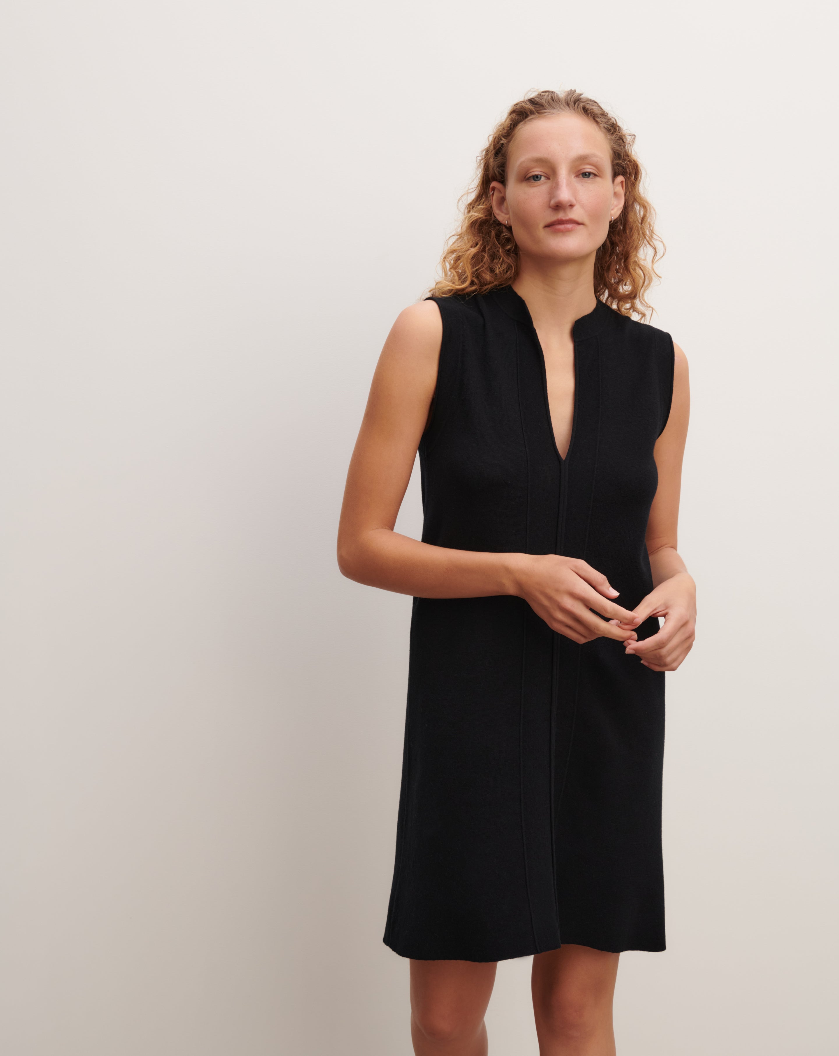 Robe courte minimaliste-NOIR-70% coton 30% cachemire