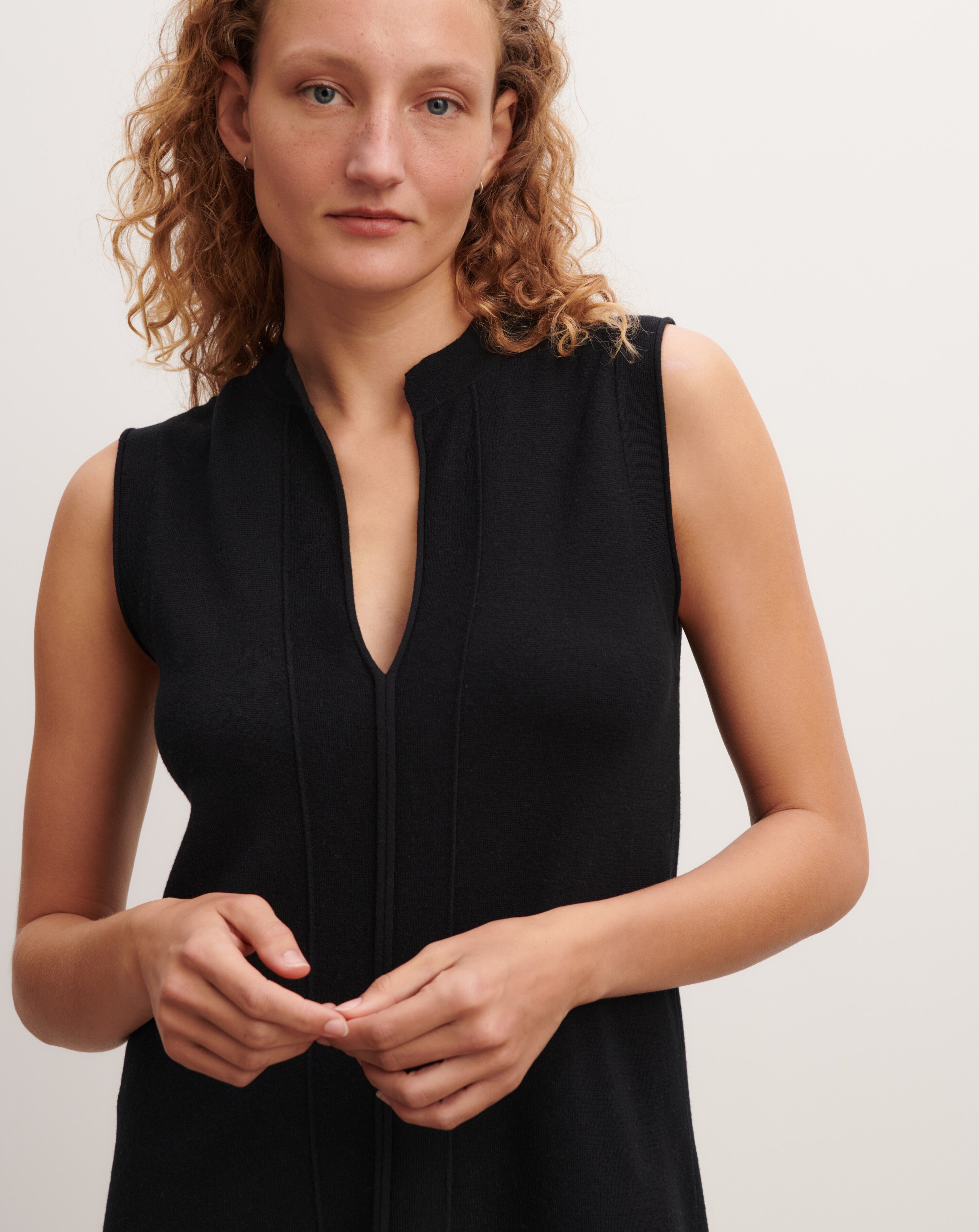 Robe courte minimaliste-NOIR-70% coton 30% cachemire