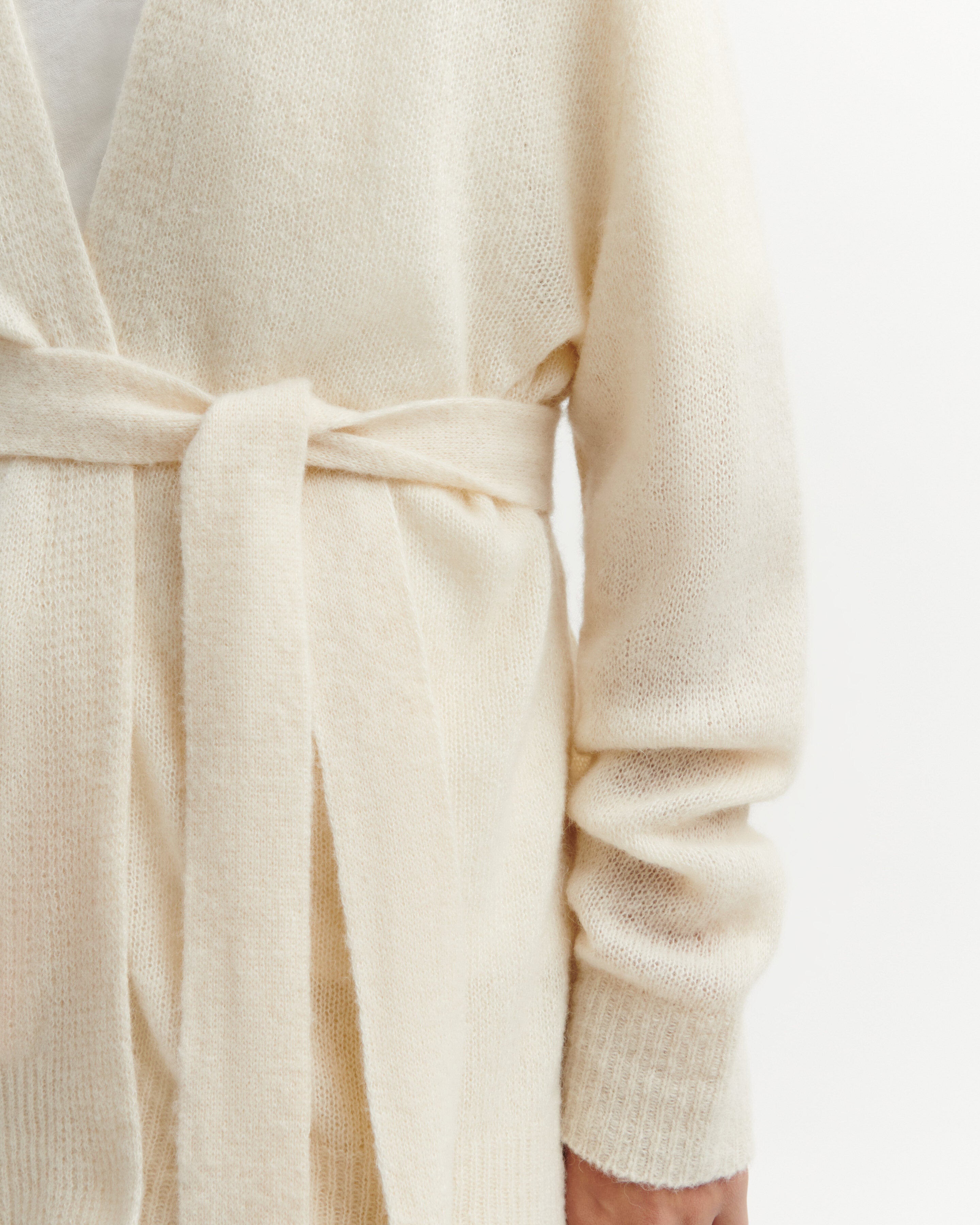 Gürtel-Strickjacke aus Federstrick – Bompard