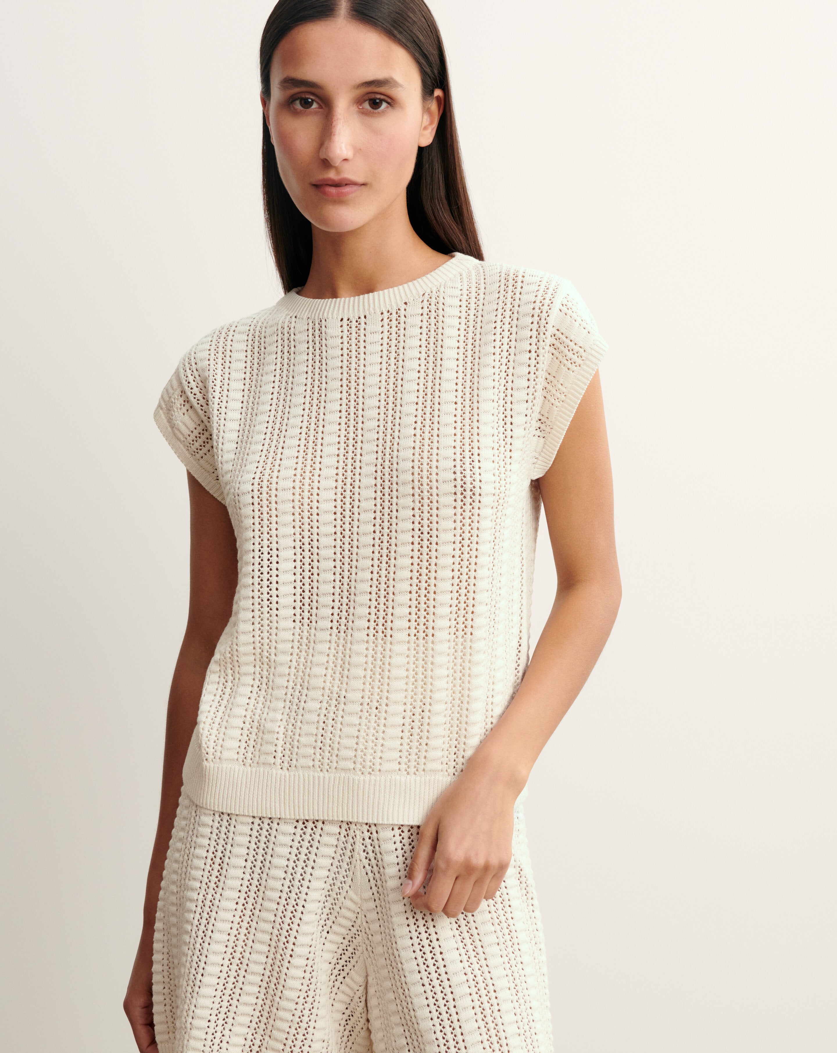 Kleid mit U-Boot-Ausschnitt und Pointelle-Muster