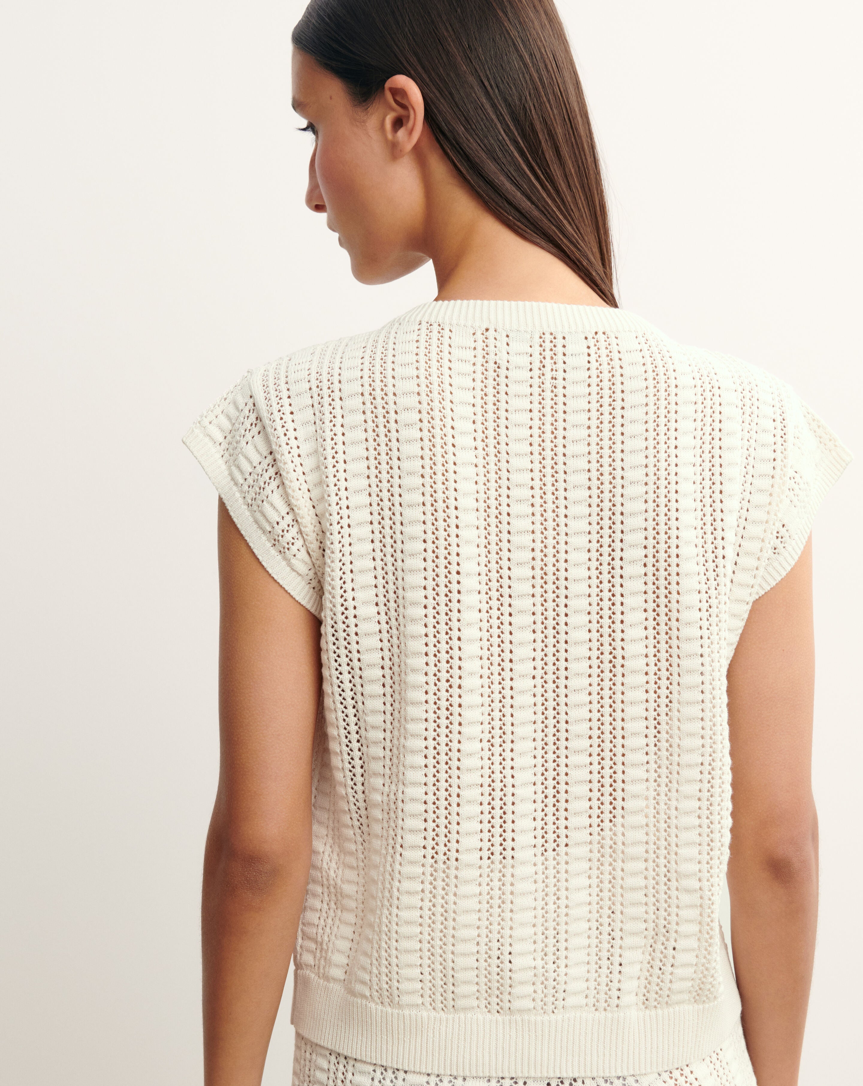 Kleid mit U-Boot-Ausschnitt und Pointelle-Muster