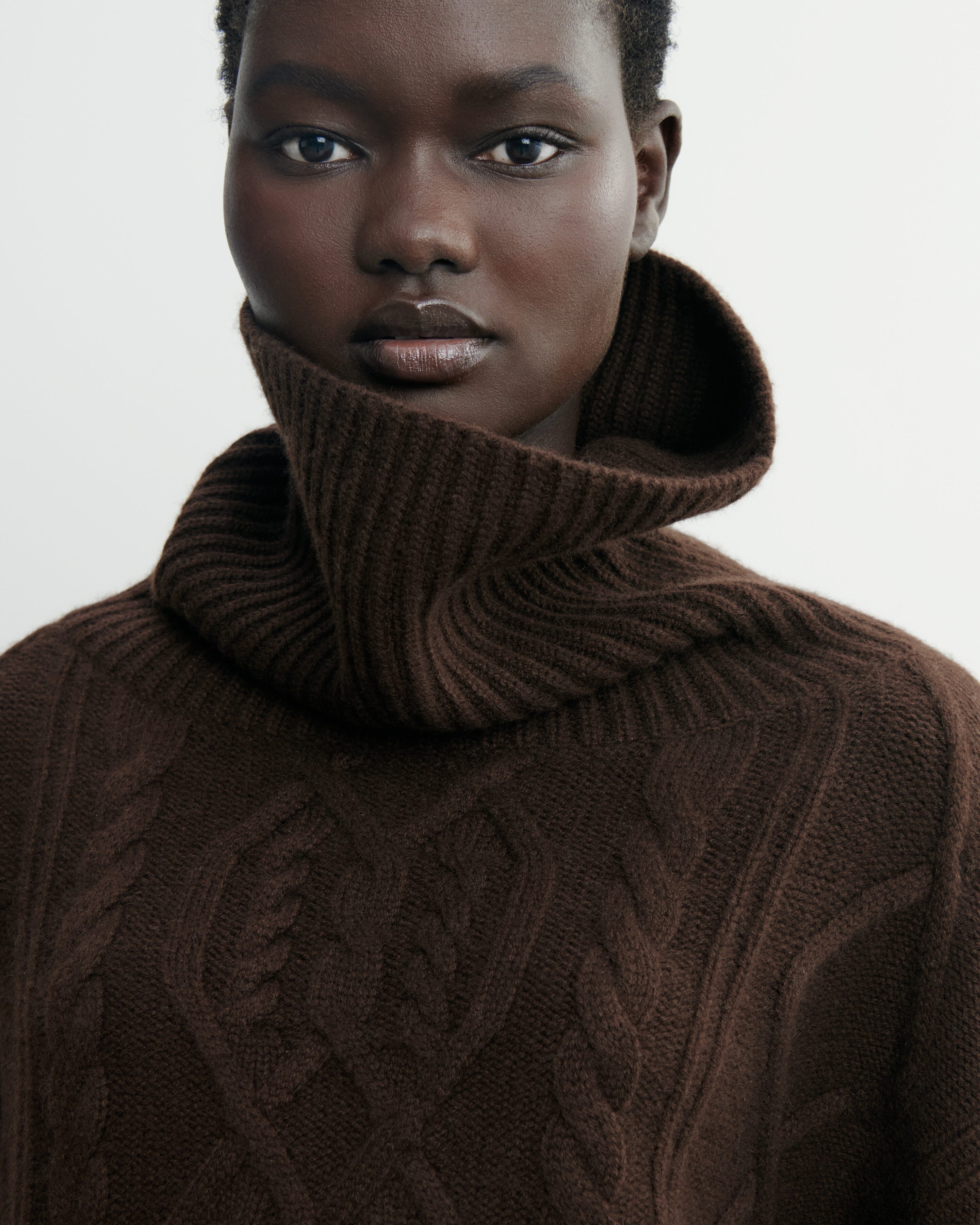 Pull col roulé à torsades-CHOCOLAT-100% cachemire