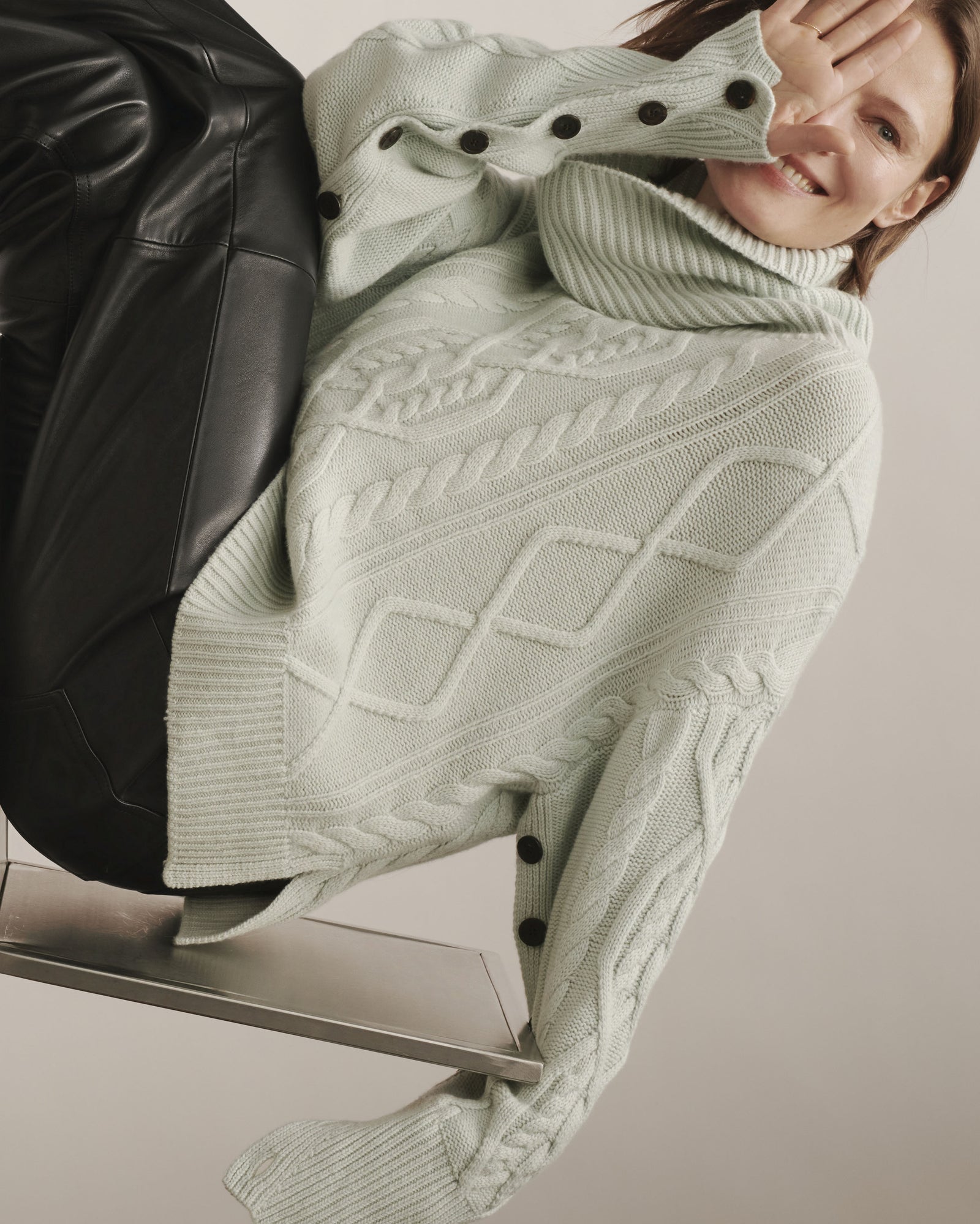 Pull col roulé à torsades-VERT ARAGON-100% cachemire