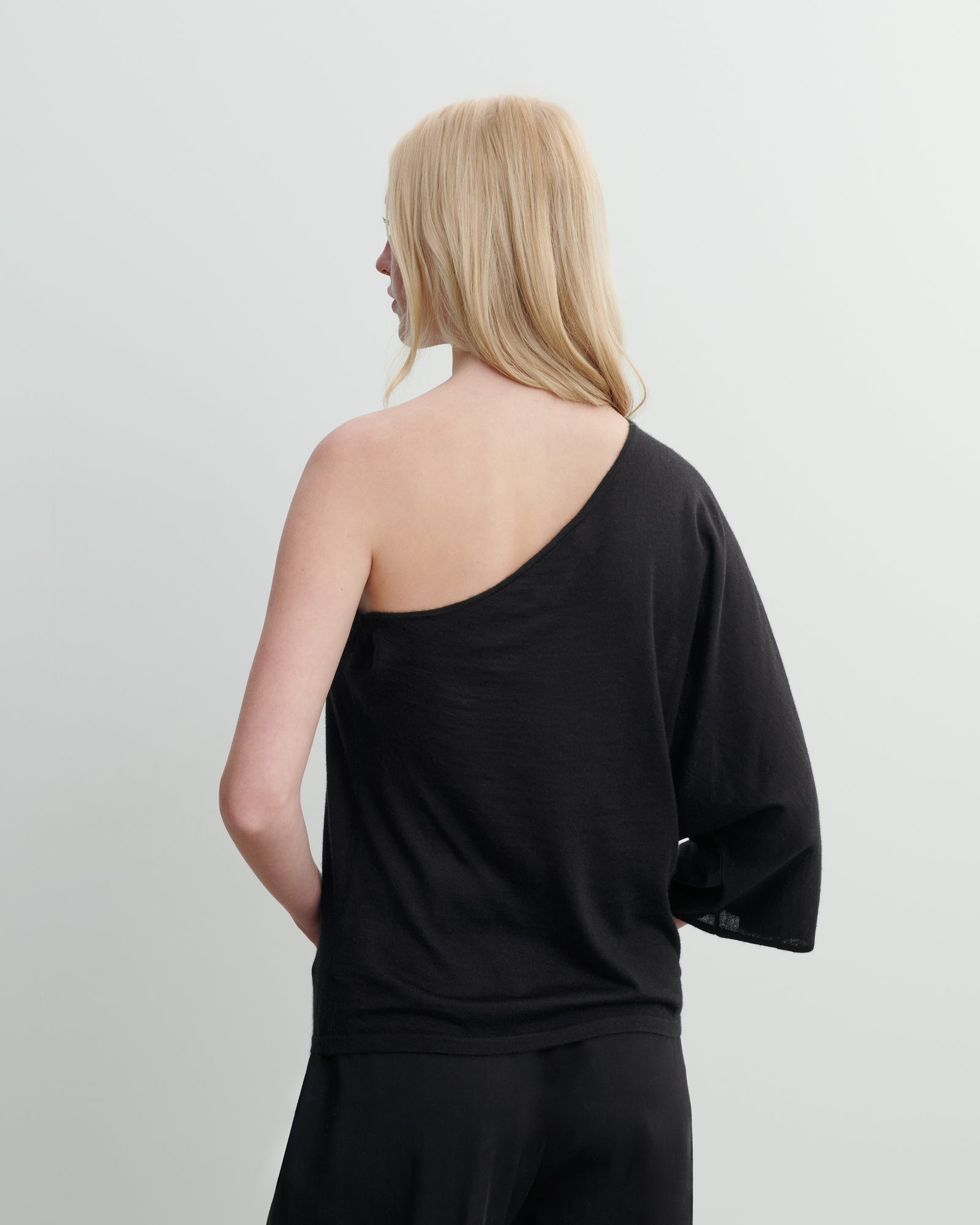 Top asymétrique oversized-NOIR-70% cachemire 30% soie