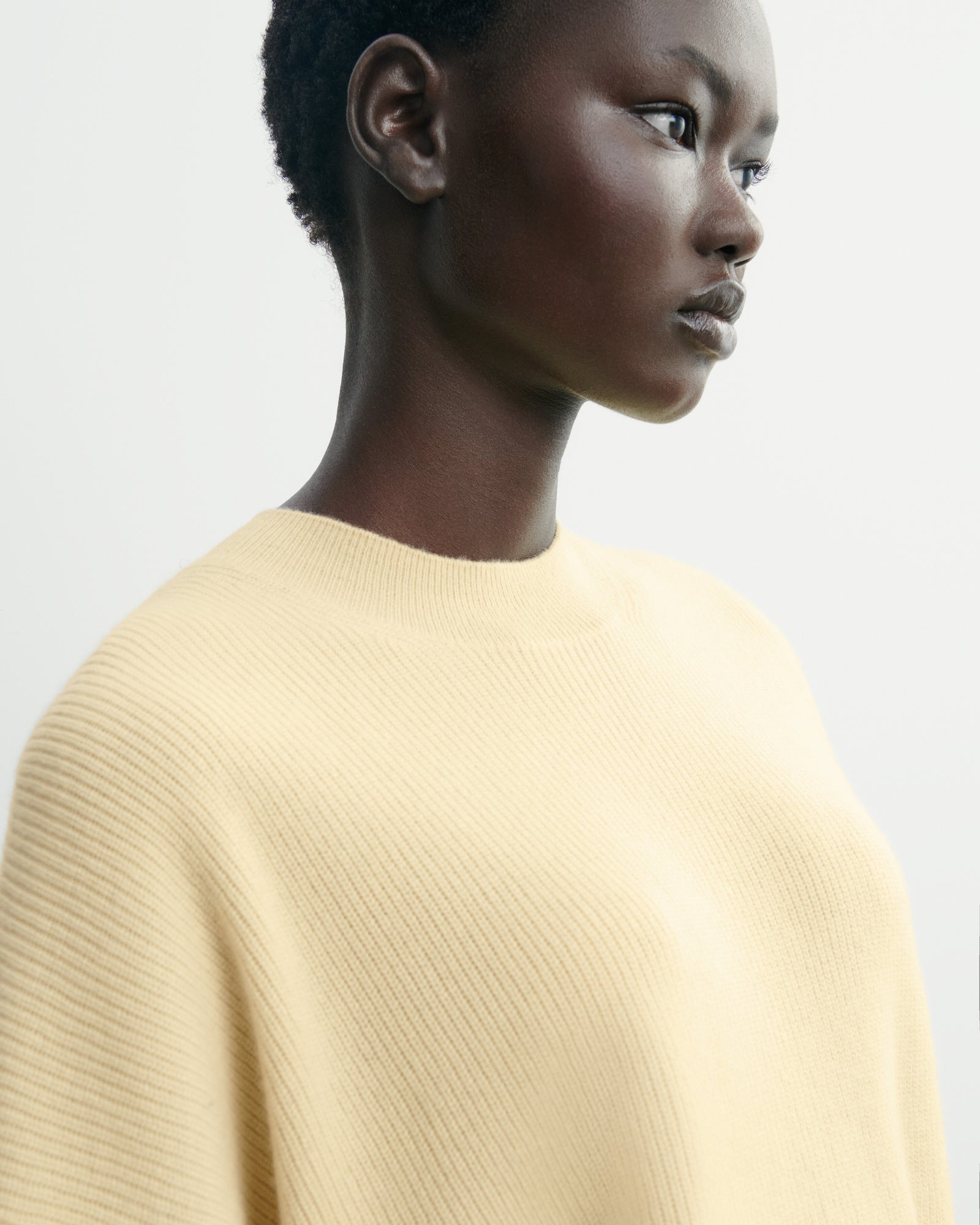 Pull col rond à côtes-JAUNE PRIMEVERE-100% cachemire