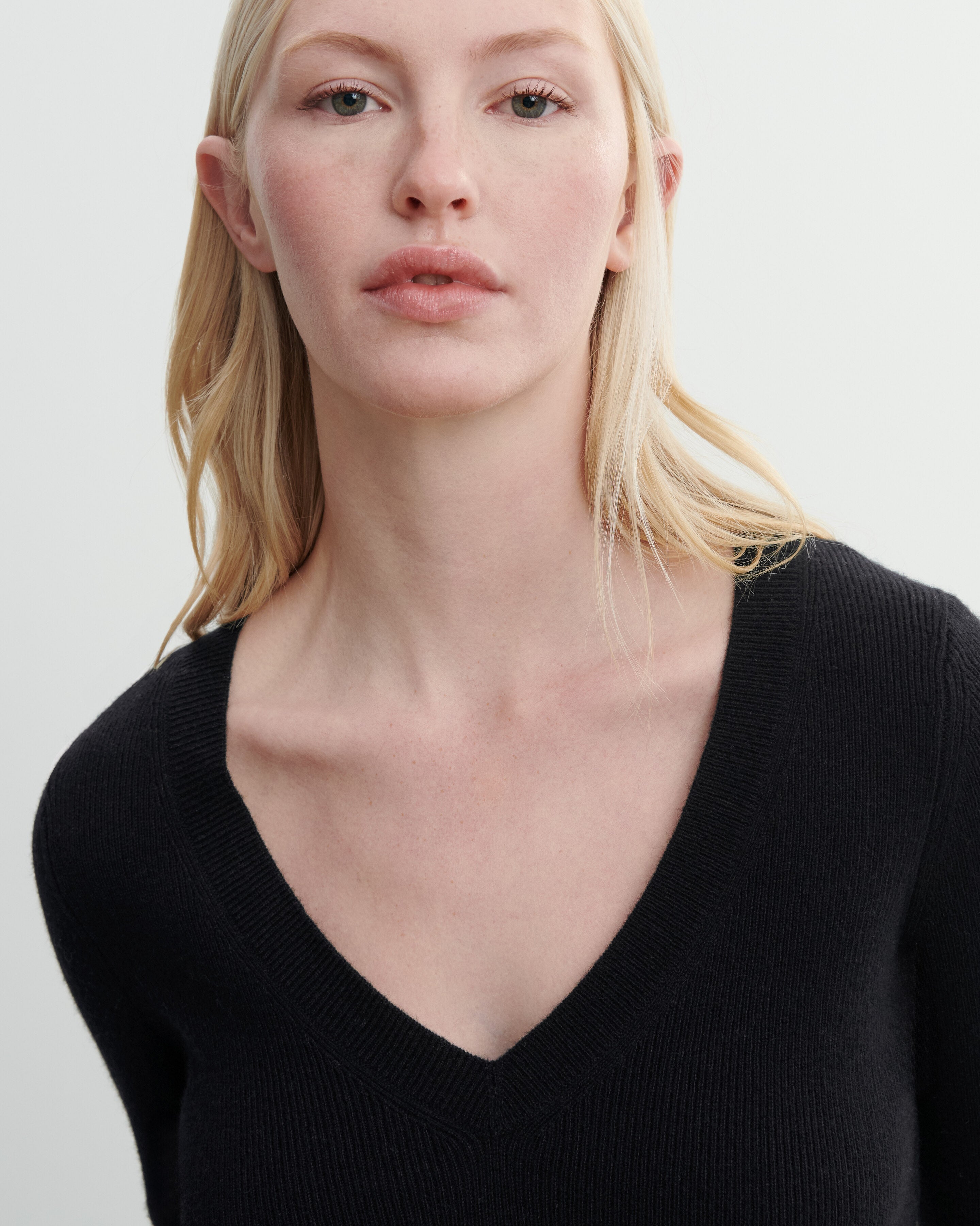 Pull V maille unie-NOIR-100% cachemire