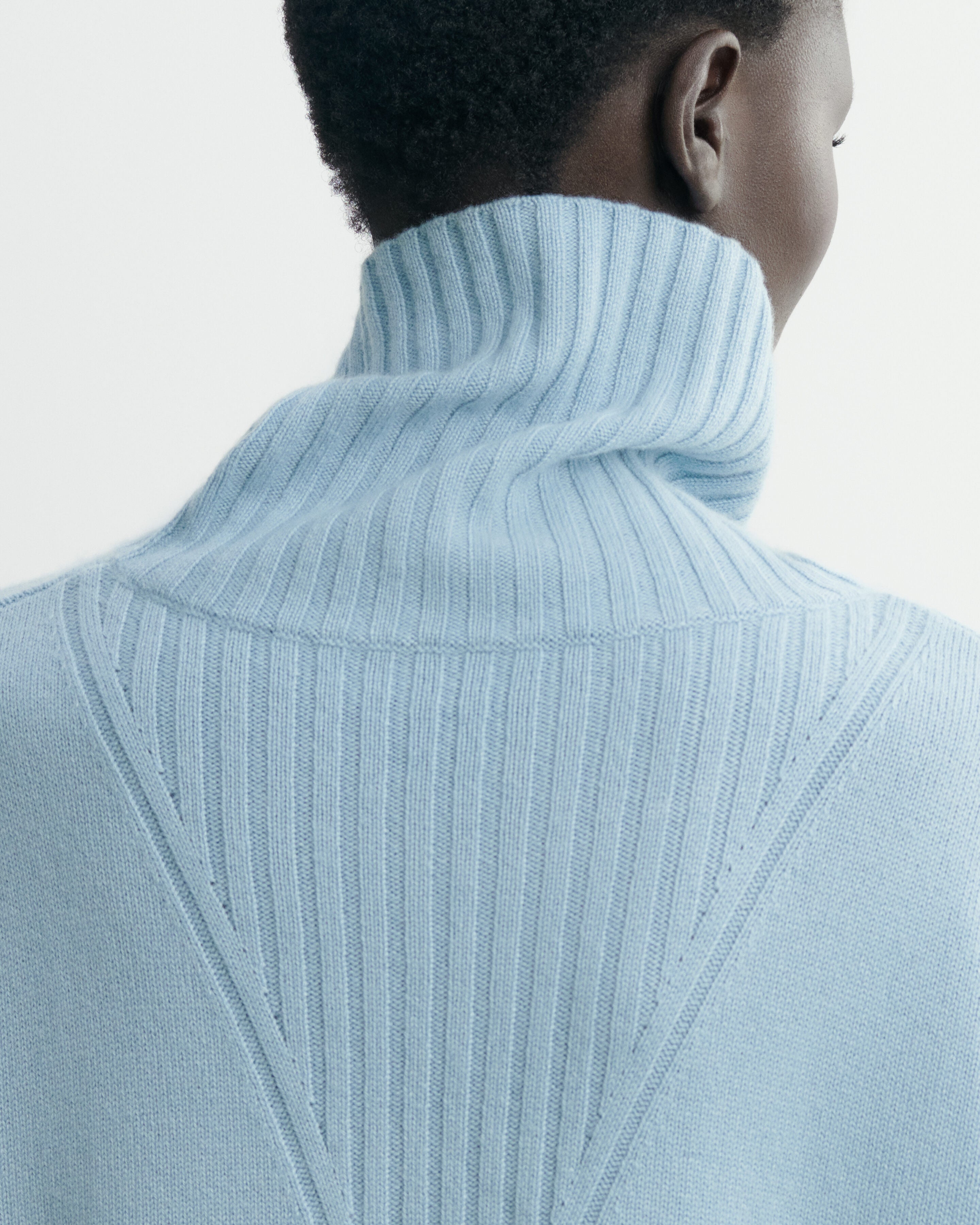 Pull col roulé à côtes-BLEU CONCORDE-100% cachemire