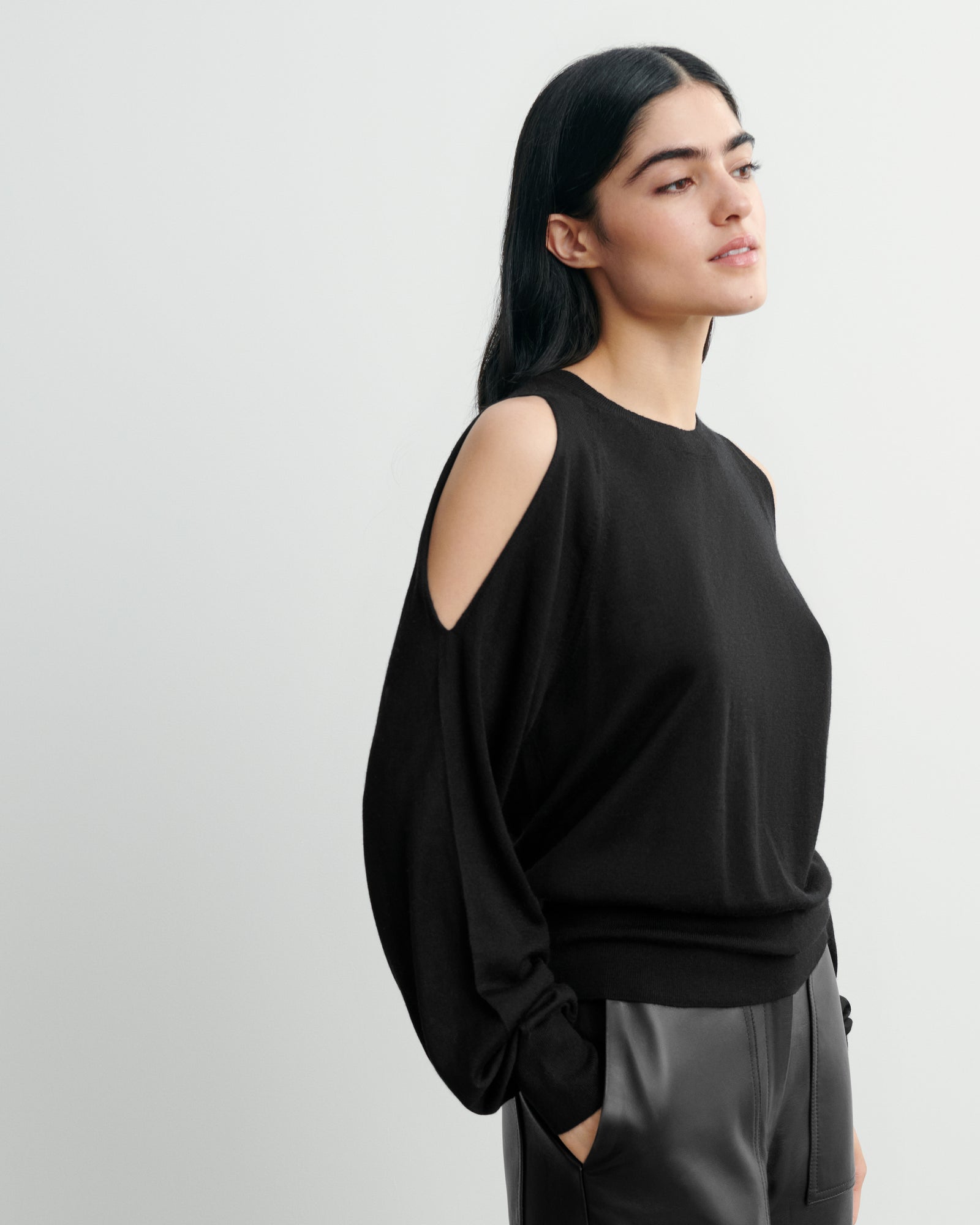Top ultrafin ajouré-NOIR-70% cachemire 30% soie