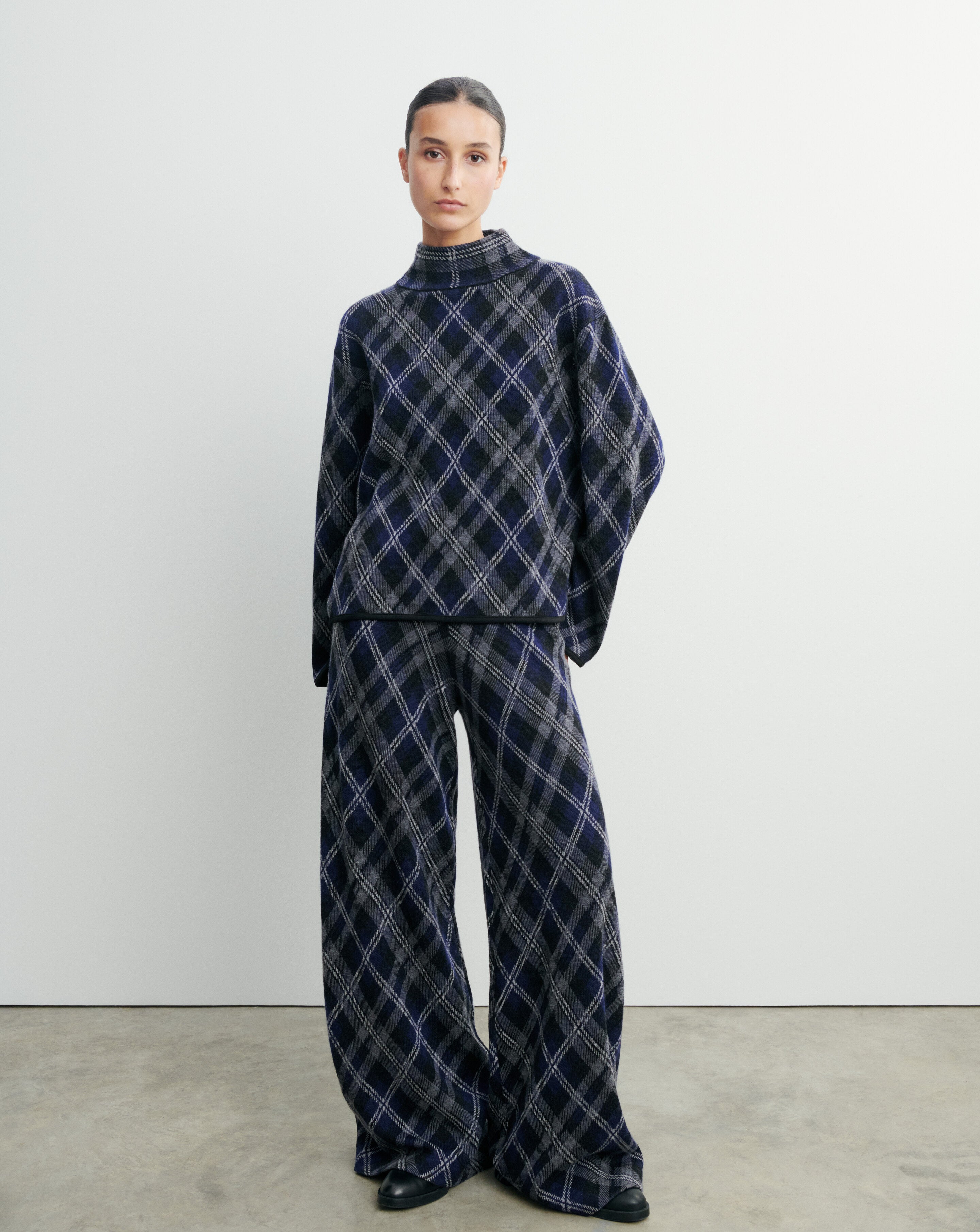 Pantalon tartan-MARINE/GRIS METEORITE-88% laine 12% cachemire