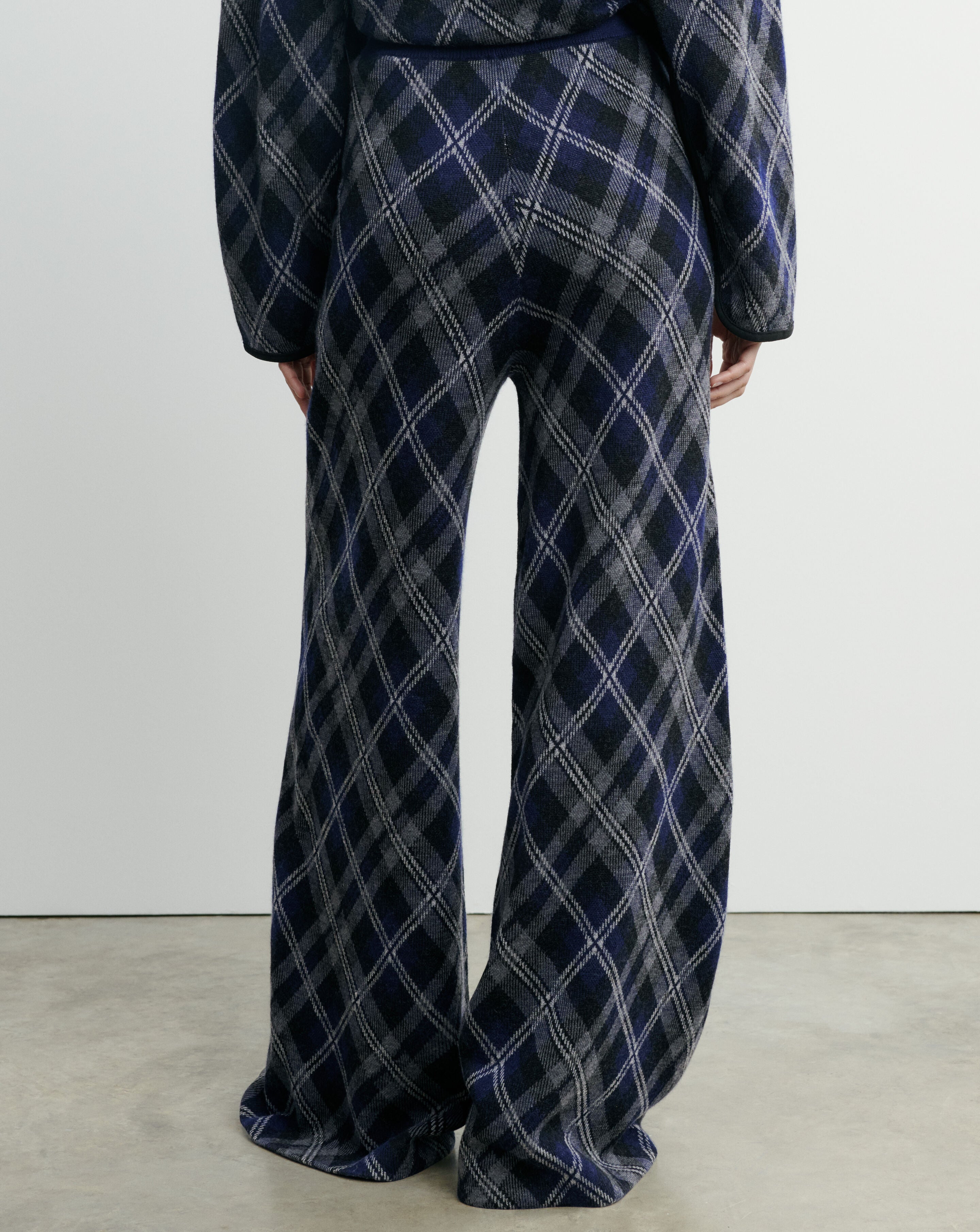 Pantalon tartan-MARINE/GRIS METEORITE-88% laine 12% cachemire