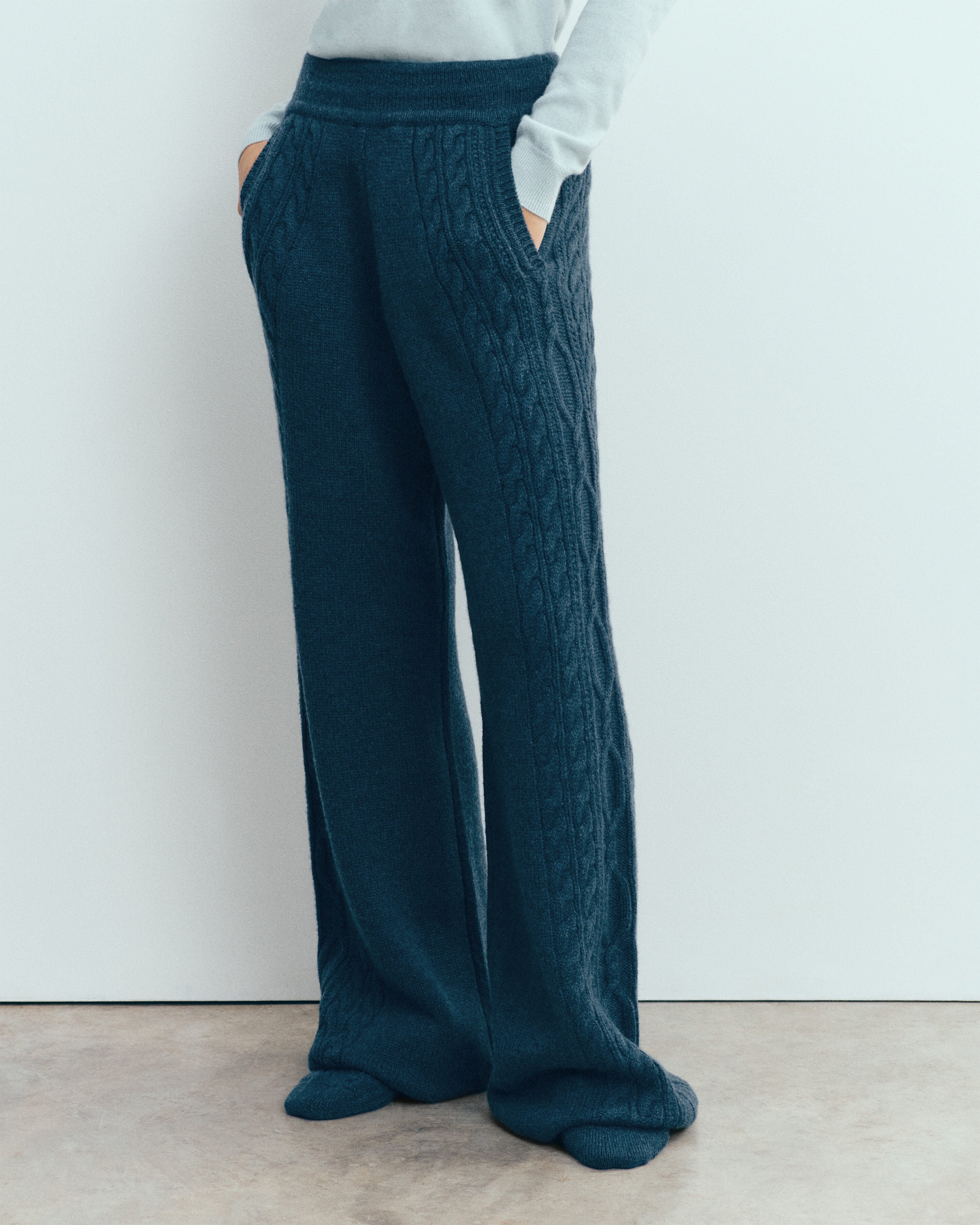 Pantalon à torsades les 40 ans-BLEU CALYPSO-100% cachemire