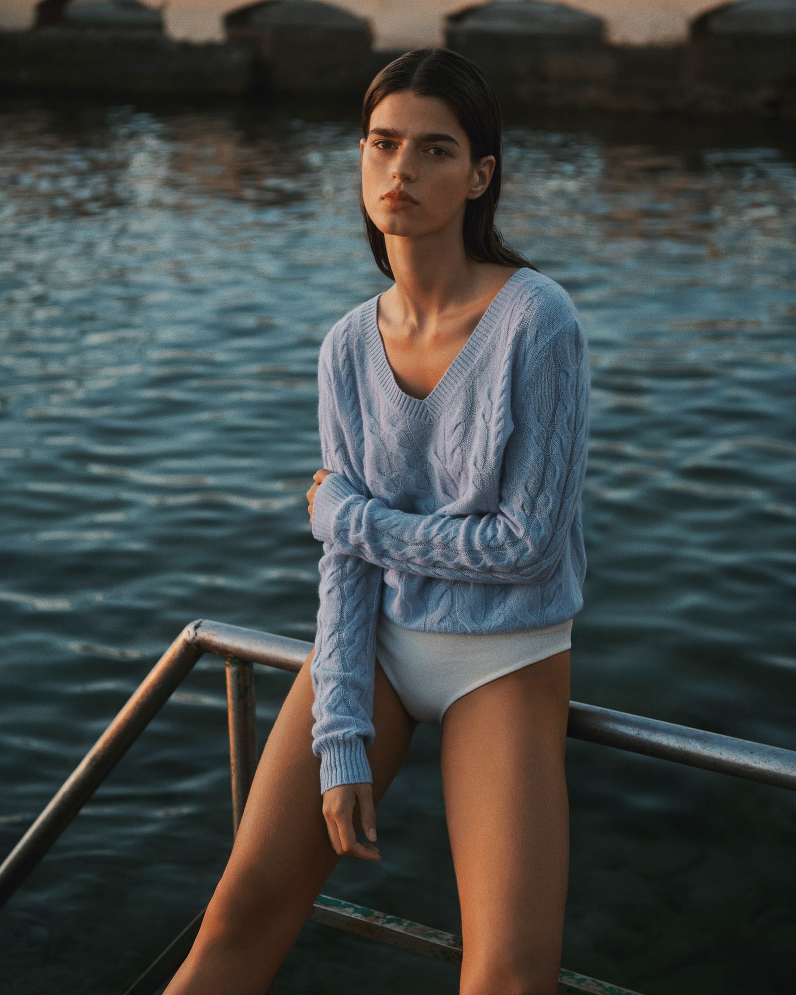 Pull col V à torsades-BLEU AGATE-100% cachemire