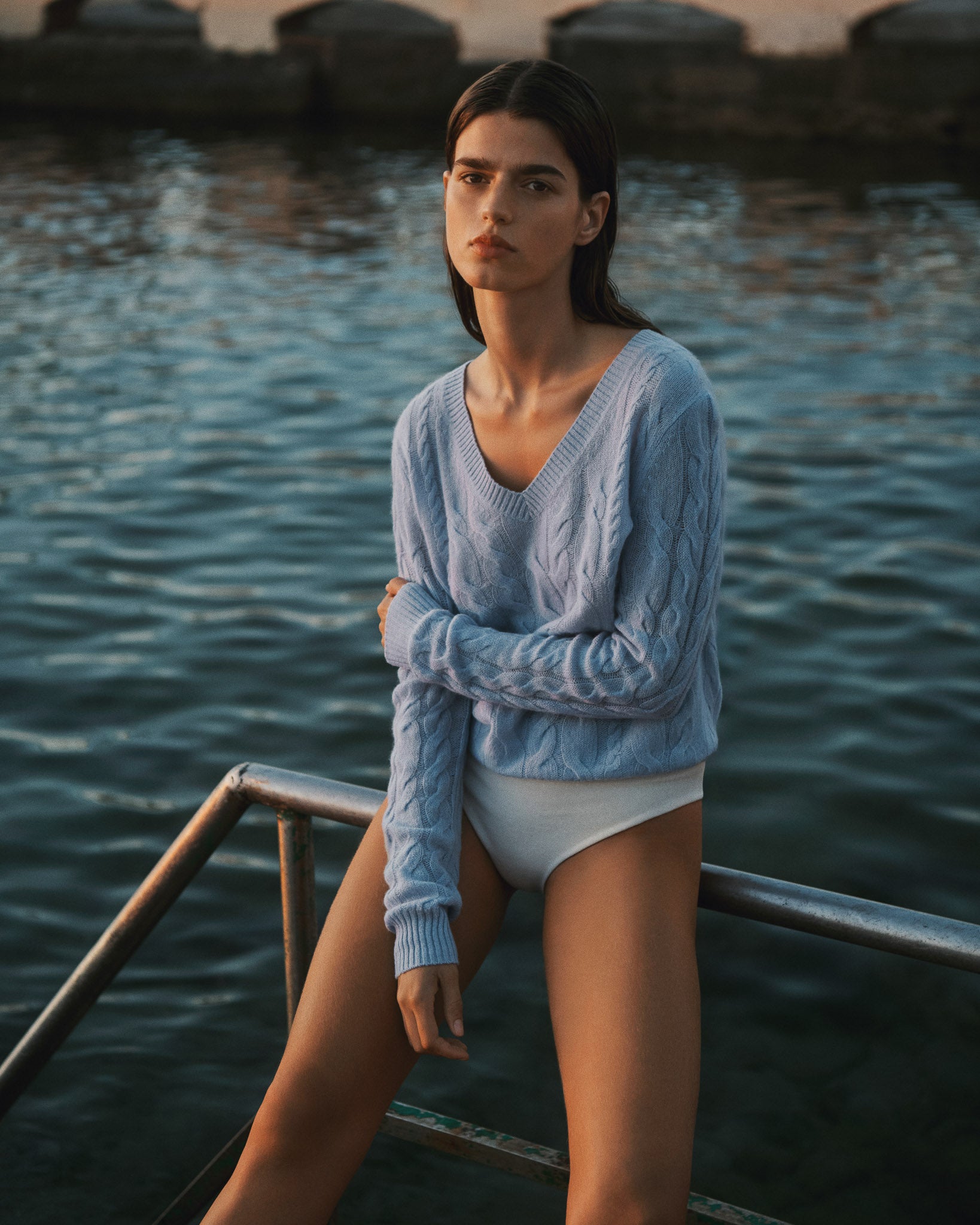 Pull col V à torsades-BLEU AGATE-100% cachemire