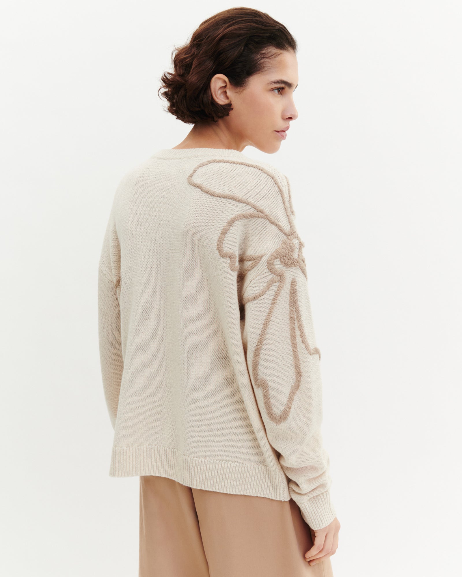 Pull col rond brodé-ARGILE-74% virgin wool 16% soie 10% cachemire