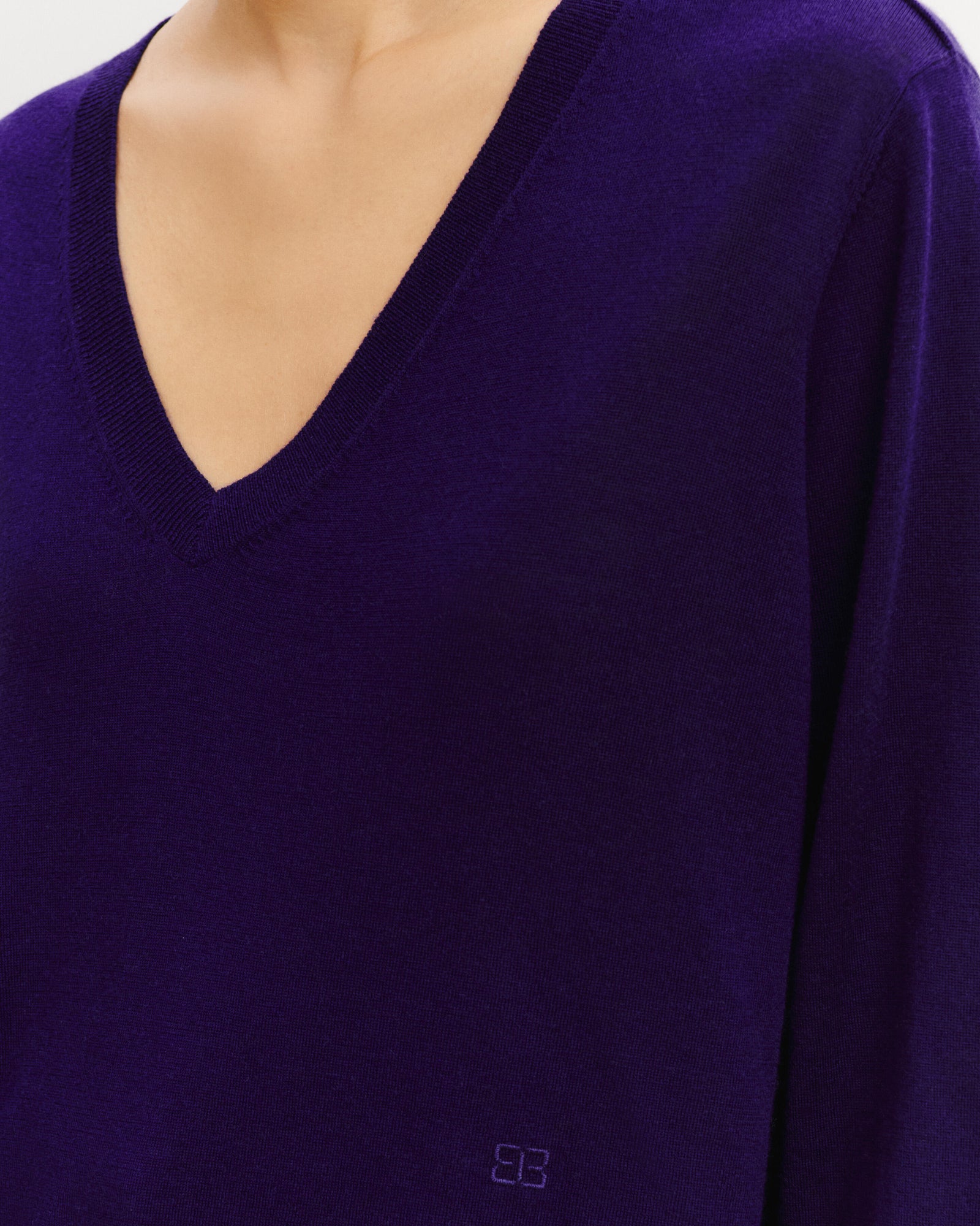 Pull V en maille fluide-ULTRAVIOLET FONCE-60% : laine; 30% : soie; 10% : cachemire