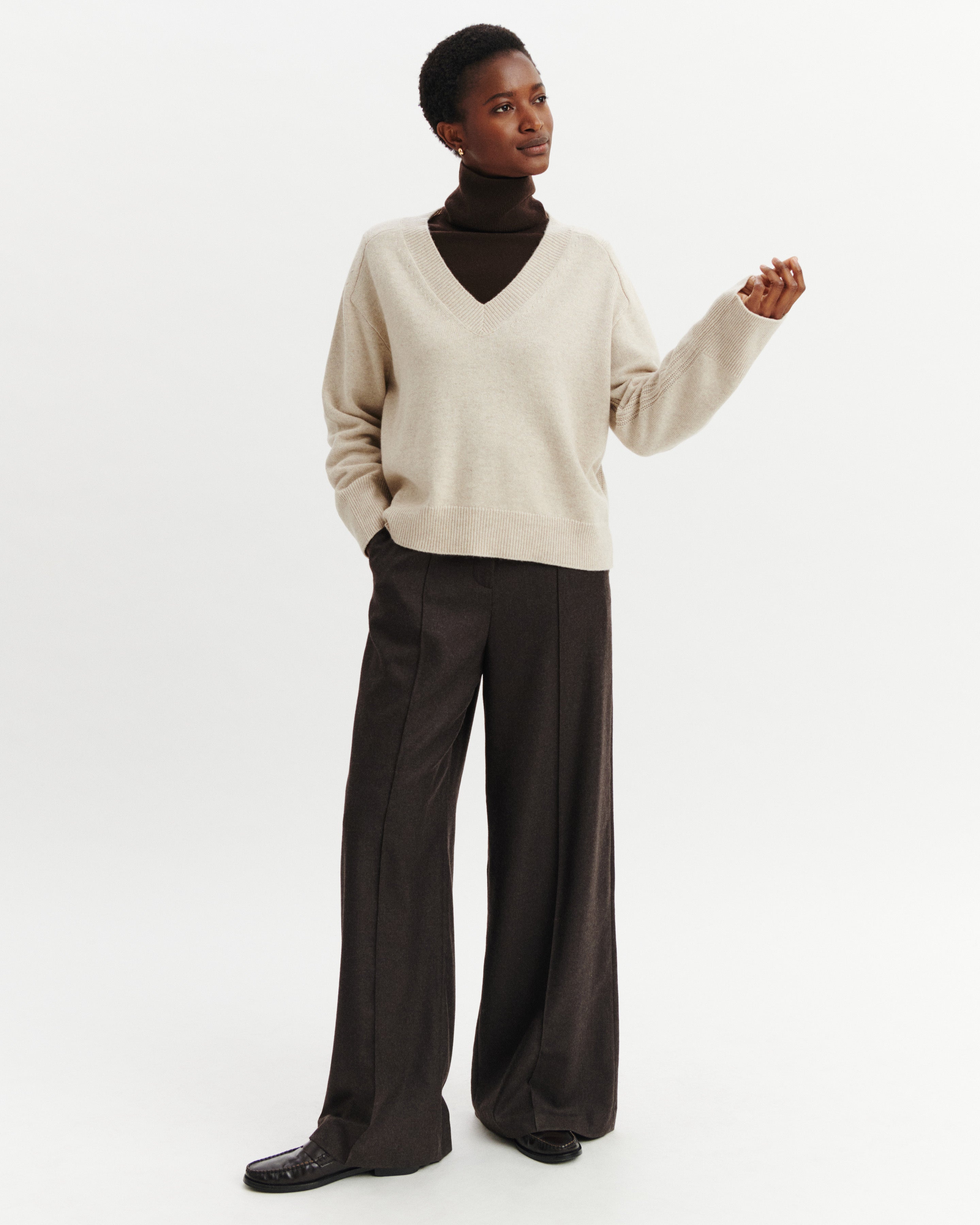 Pull V monogramme-AVOINE-70% cachemire 30% soie