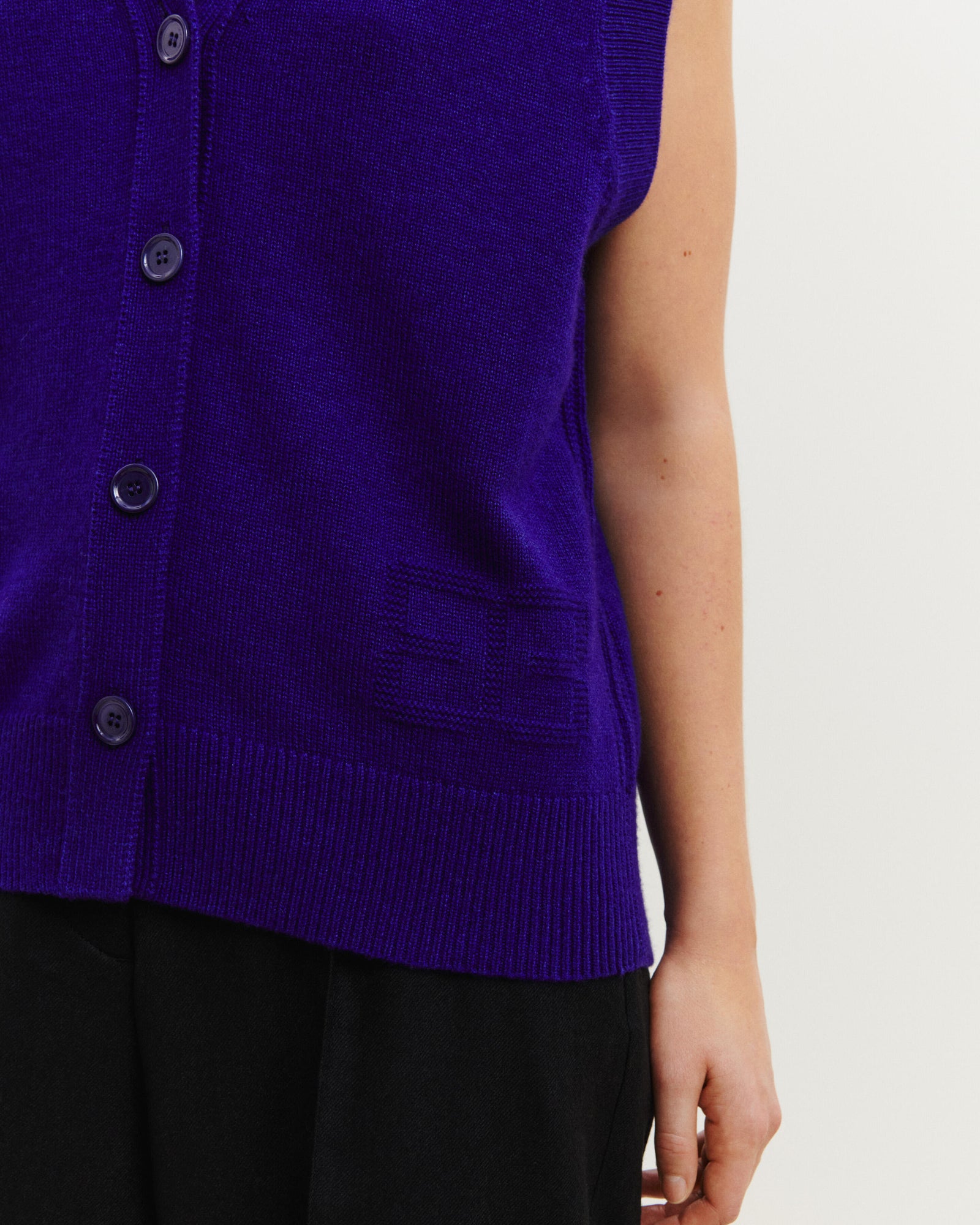 Gilet monogramme-ULTRAVIOLET-70% cachemire 30% soie