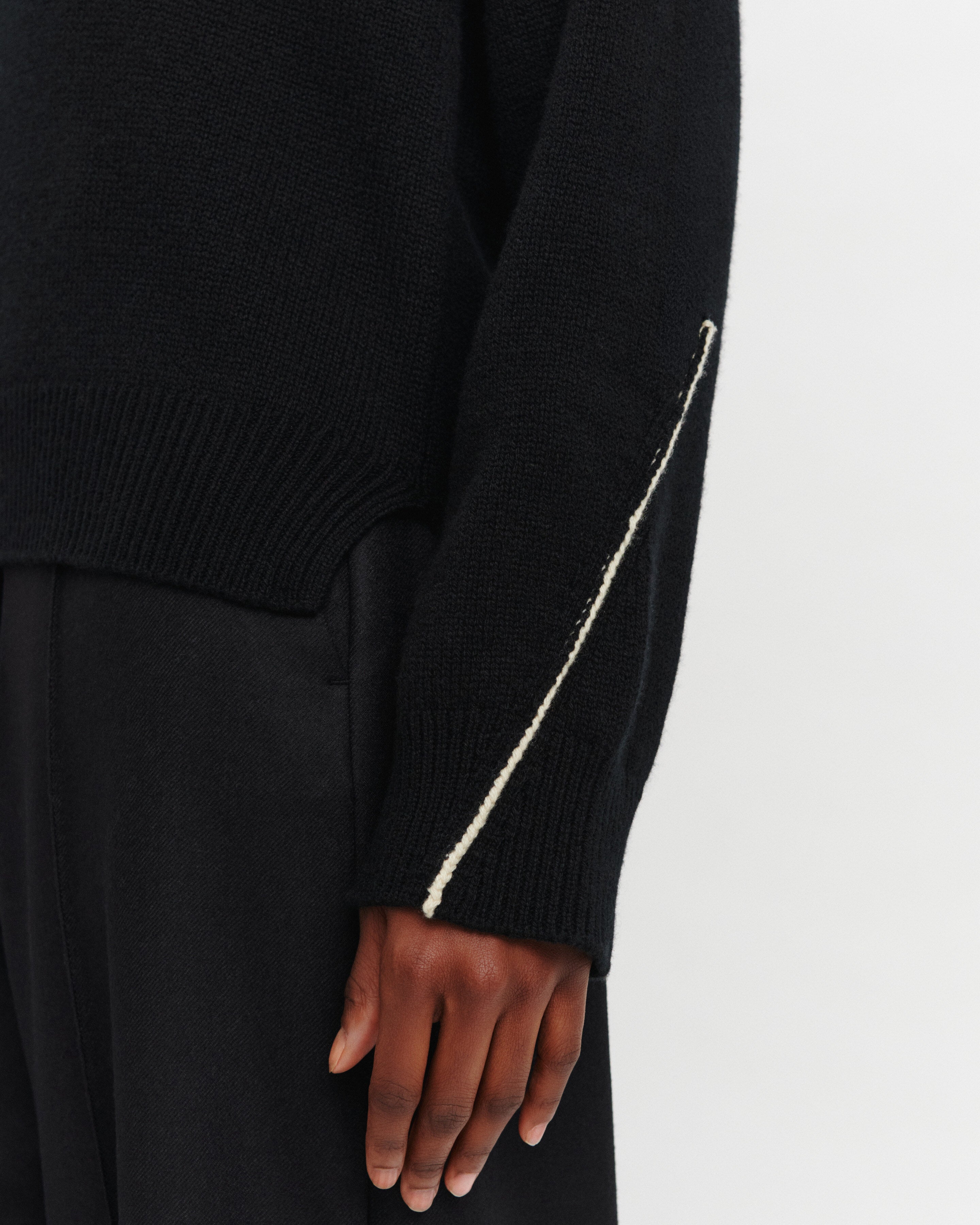 Pull col V Lily-NOIR/ECRU VINTAGE-100% cachemire