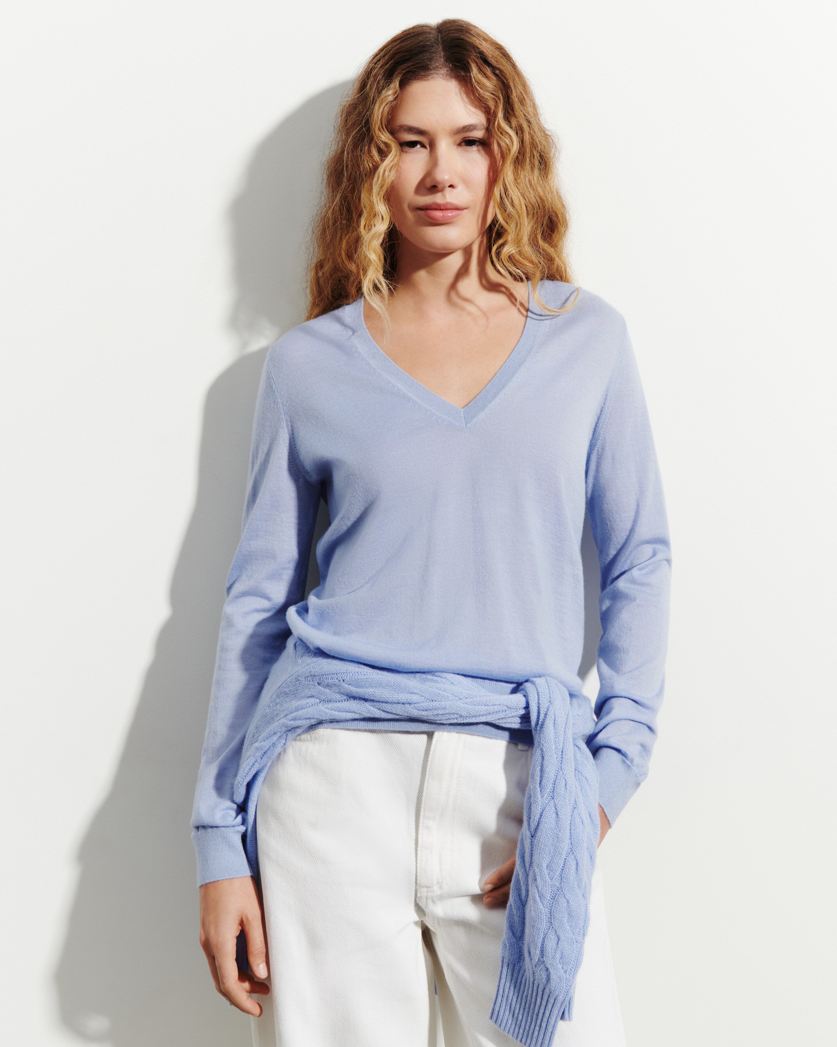 Pull col V ultrafin-BLEU AGATE-100% cachemire