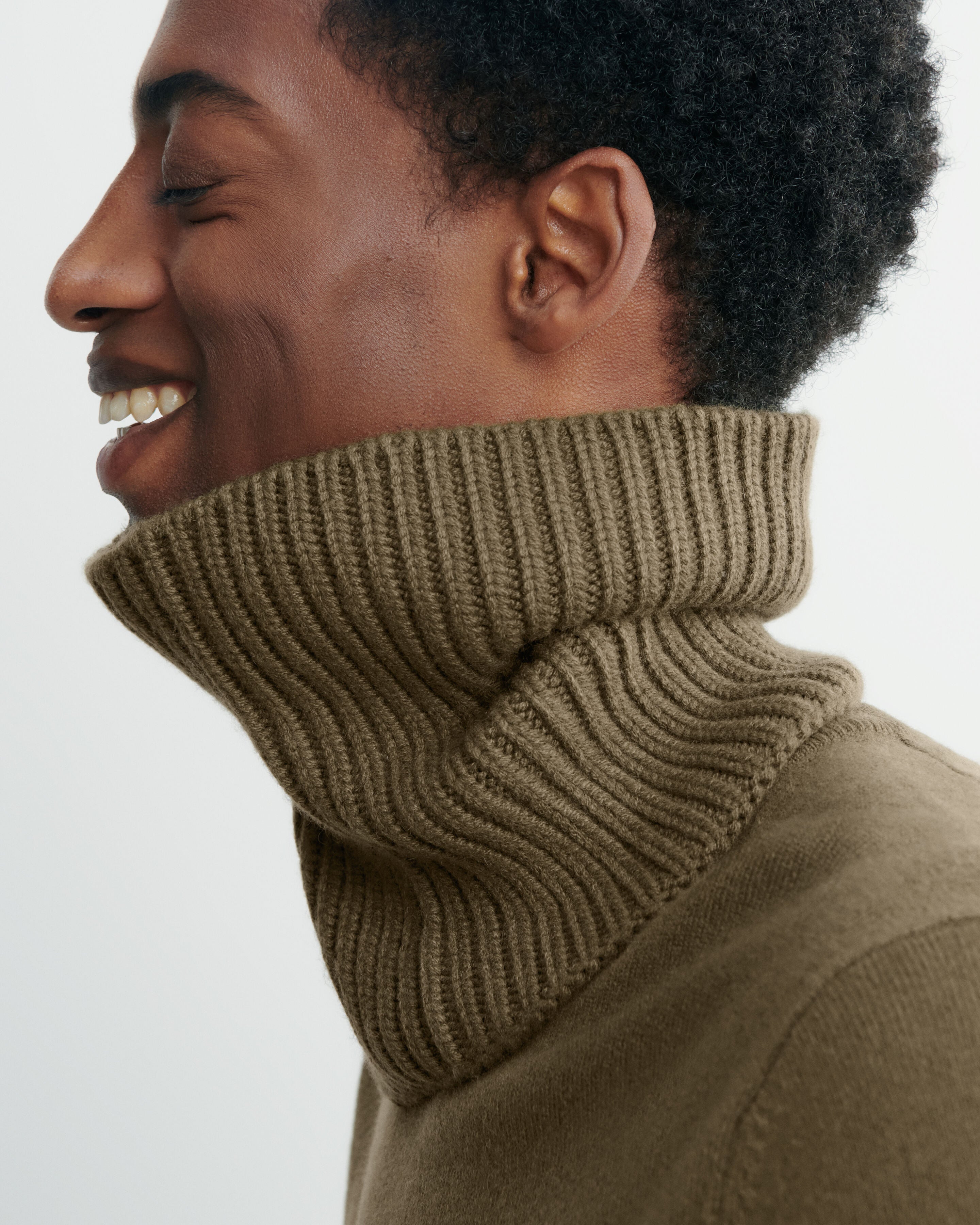 eric-bompard_H_AK429_0E2_01A.