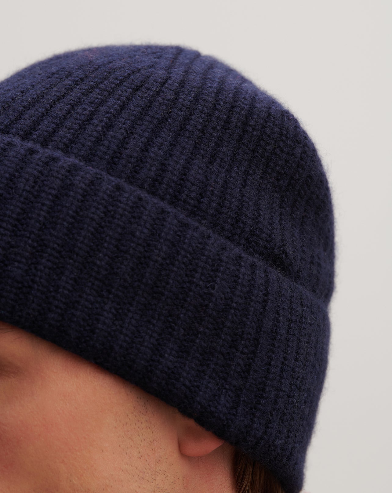 Bonnet à côtes-MARINE-100% cachemire