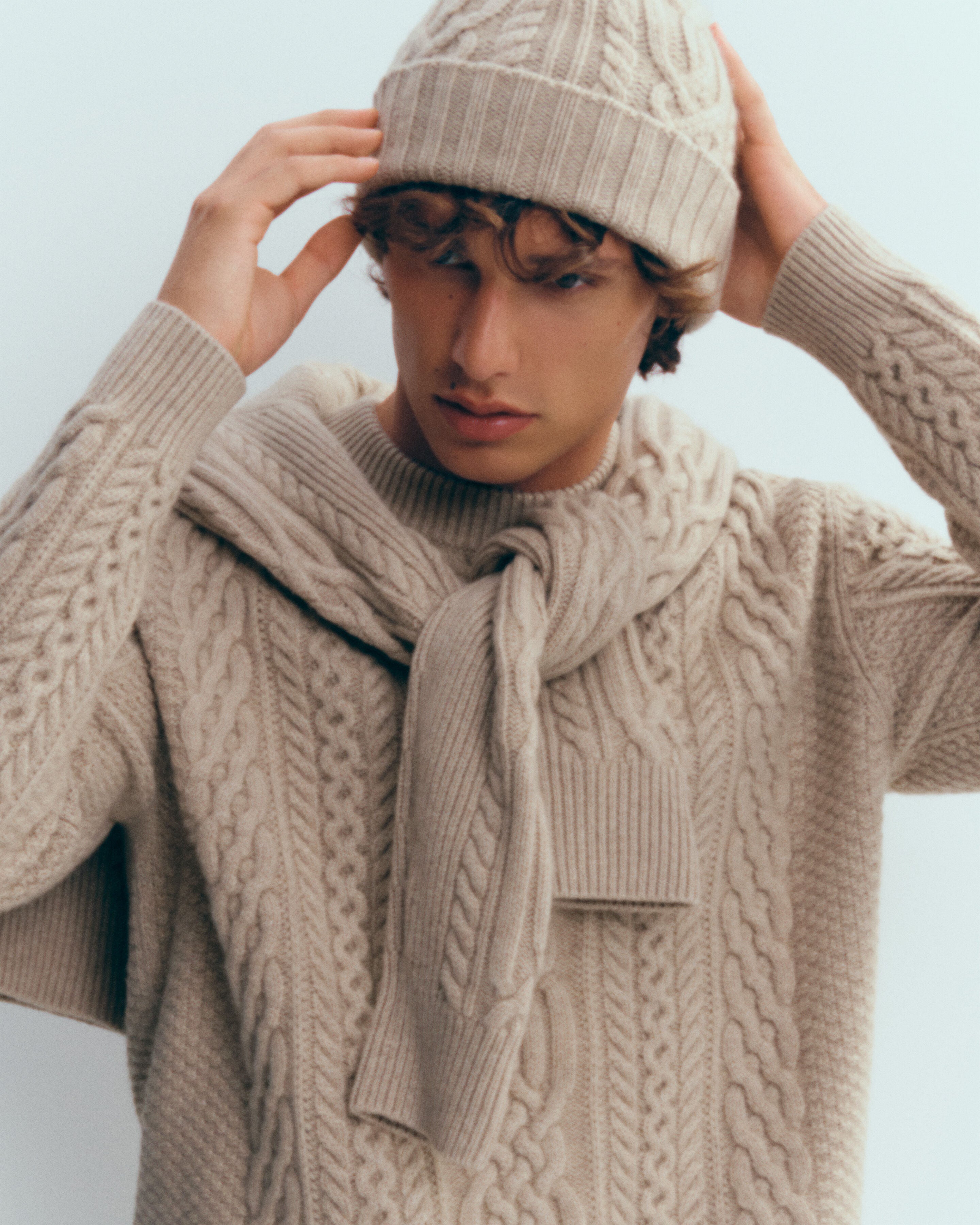 eric-bompard_H_AK546_04J_01A.