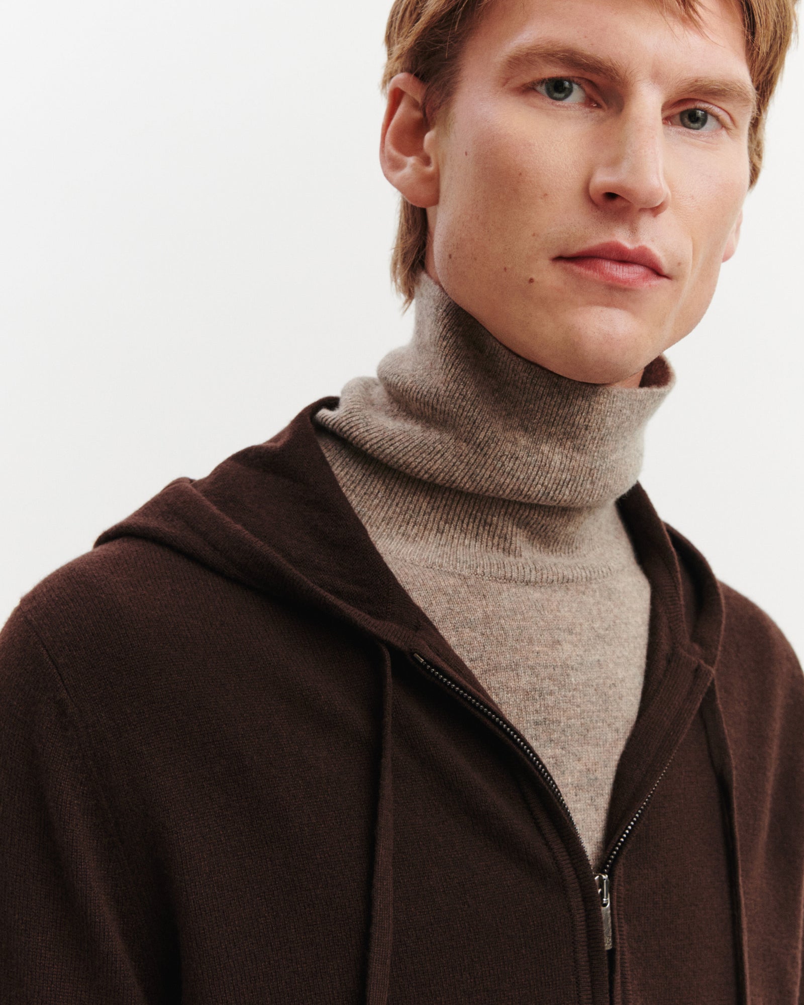 Pull à capuche zippé-CHOCOLAT-100% cachemire