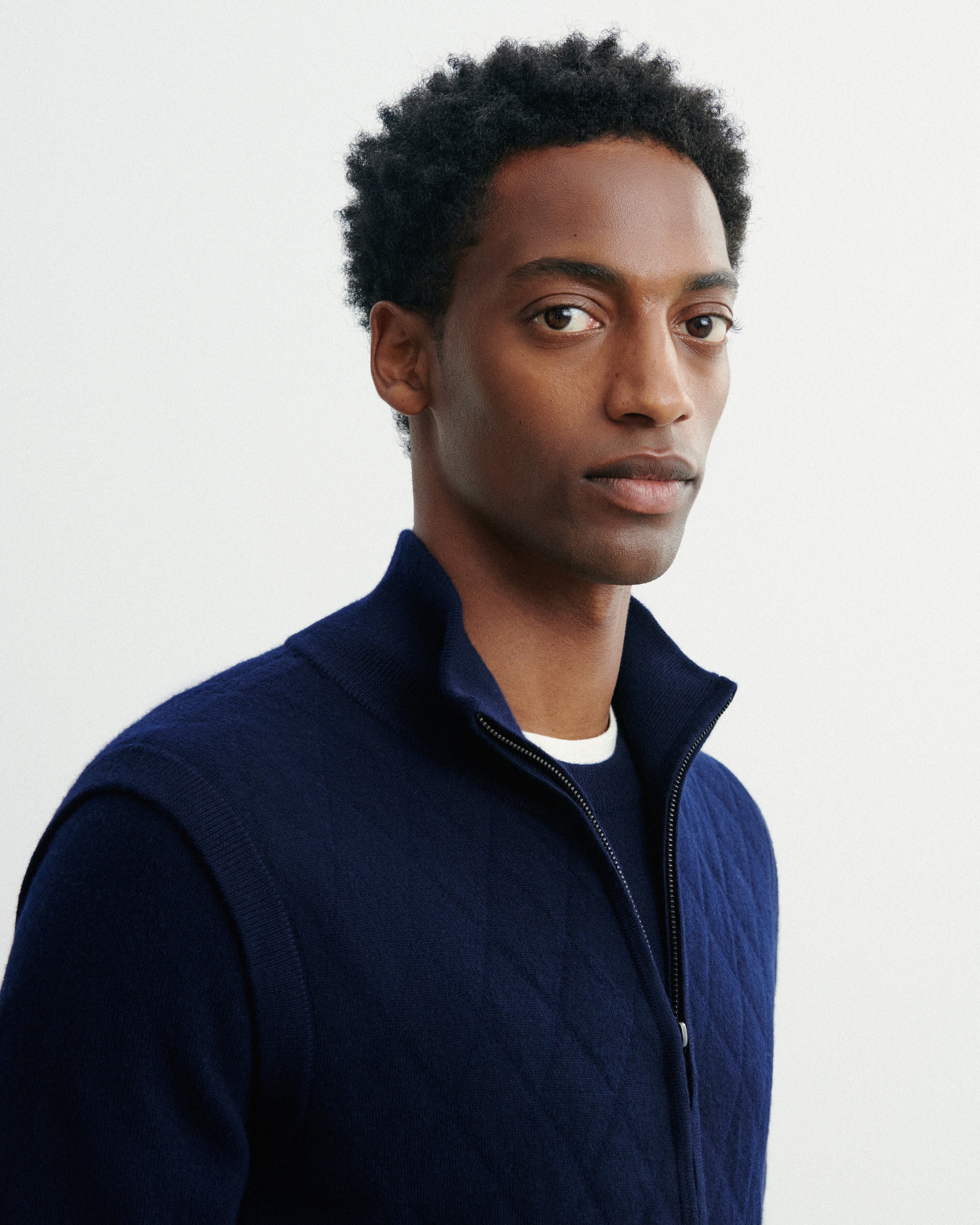 Sleeveless jacket in Cashmere mix Men navy blue | Eric Bompard