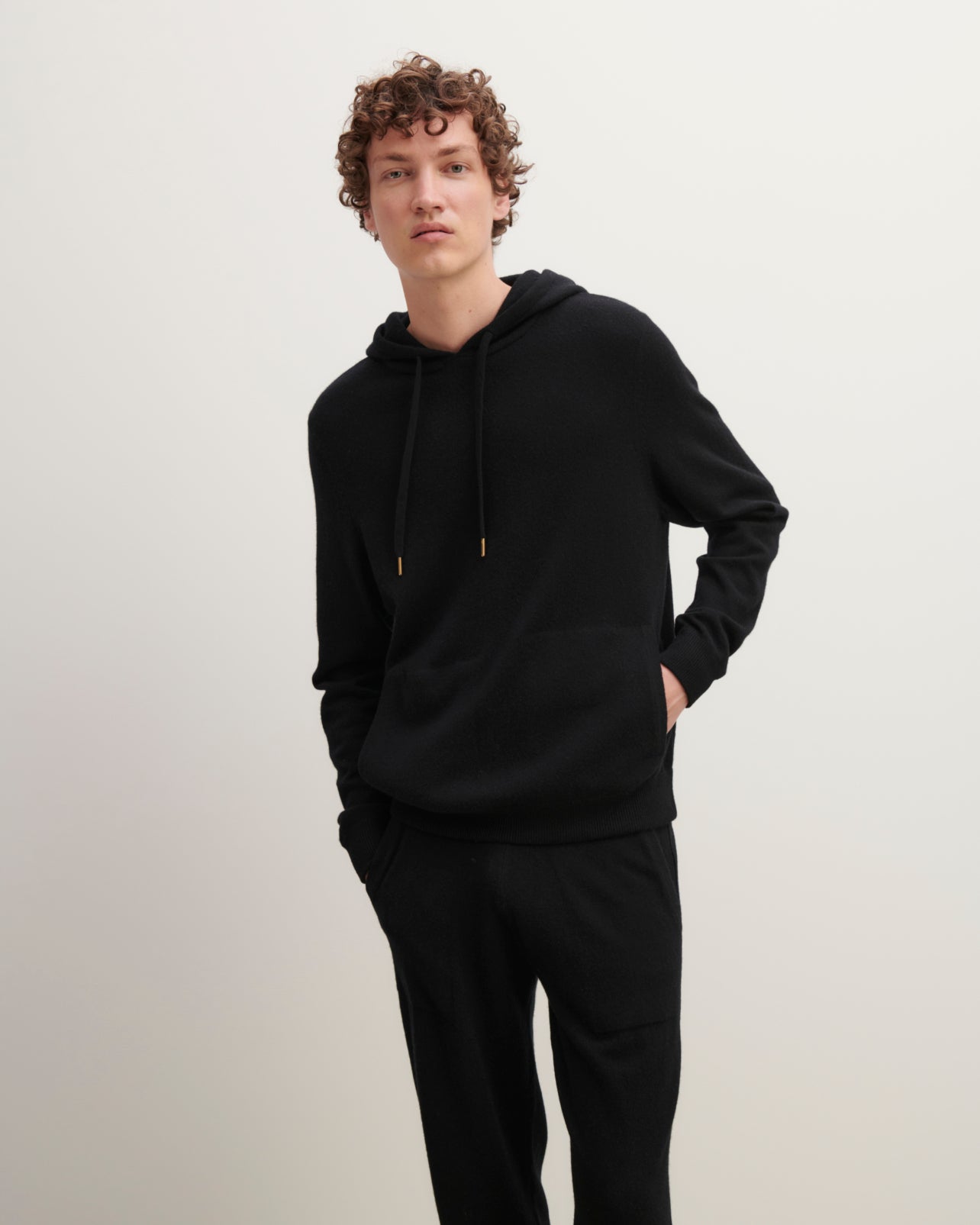 Pull à capuche-NOIR-100% cachemire