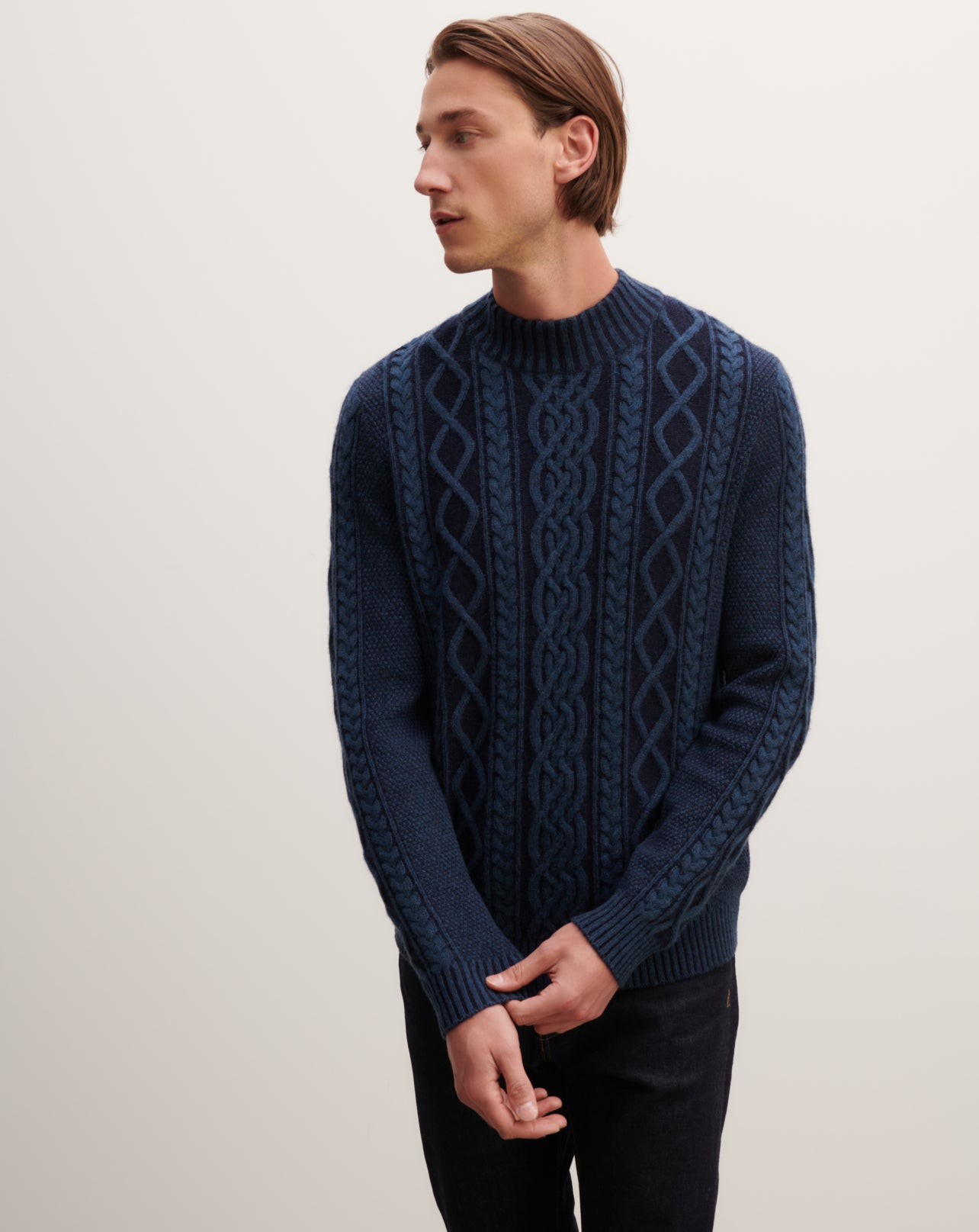 Pull col rond à torsades