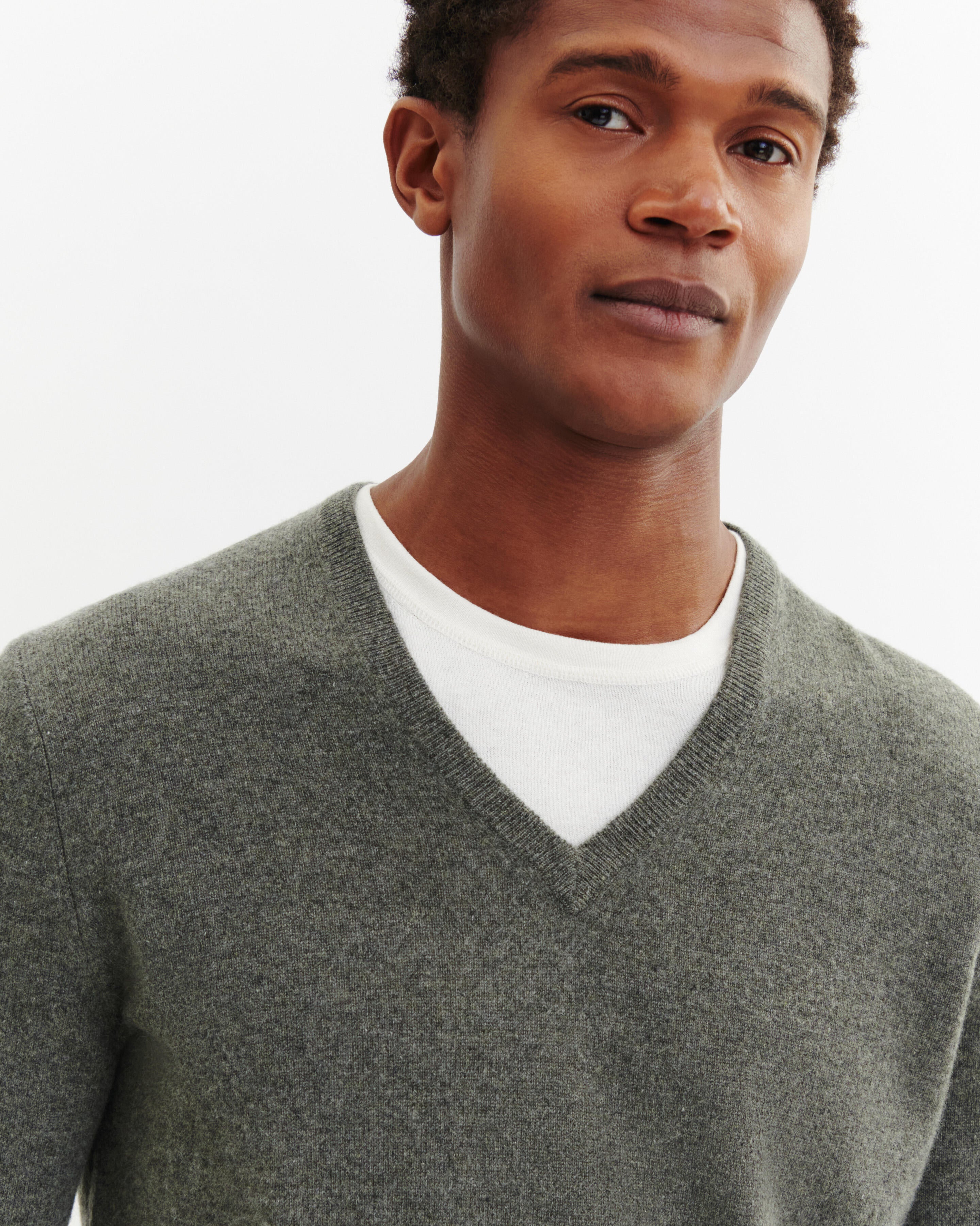 Pull col V classique-KAKI OMBRE-100% cachemire