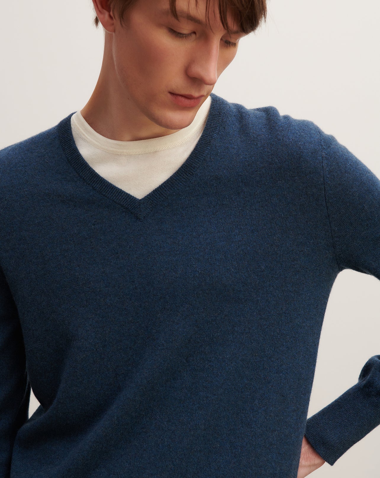 Pull col V classique-AIZOME-100% cachemire