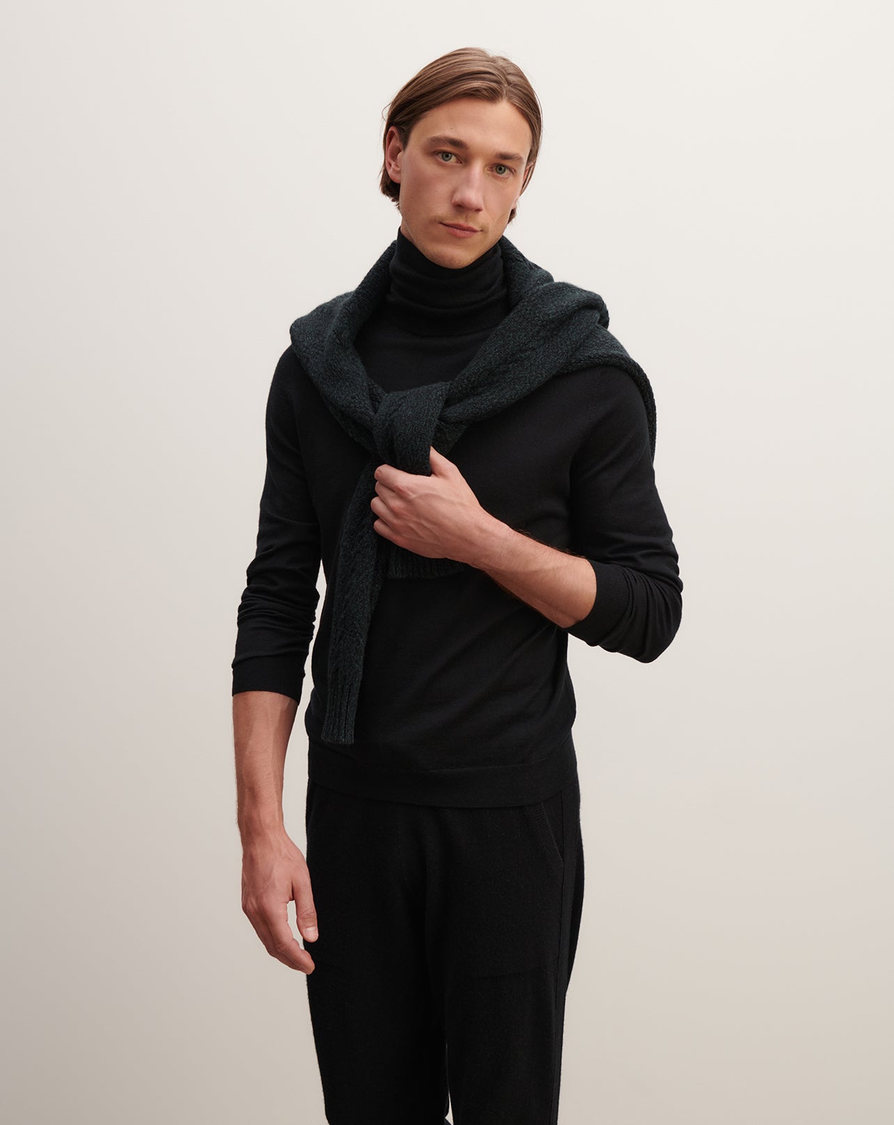 Pull col roulé ultrafin-NOIR-100% cachemire