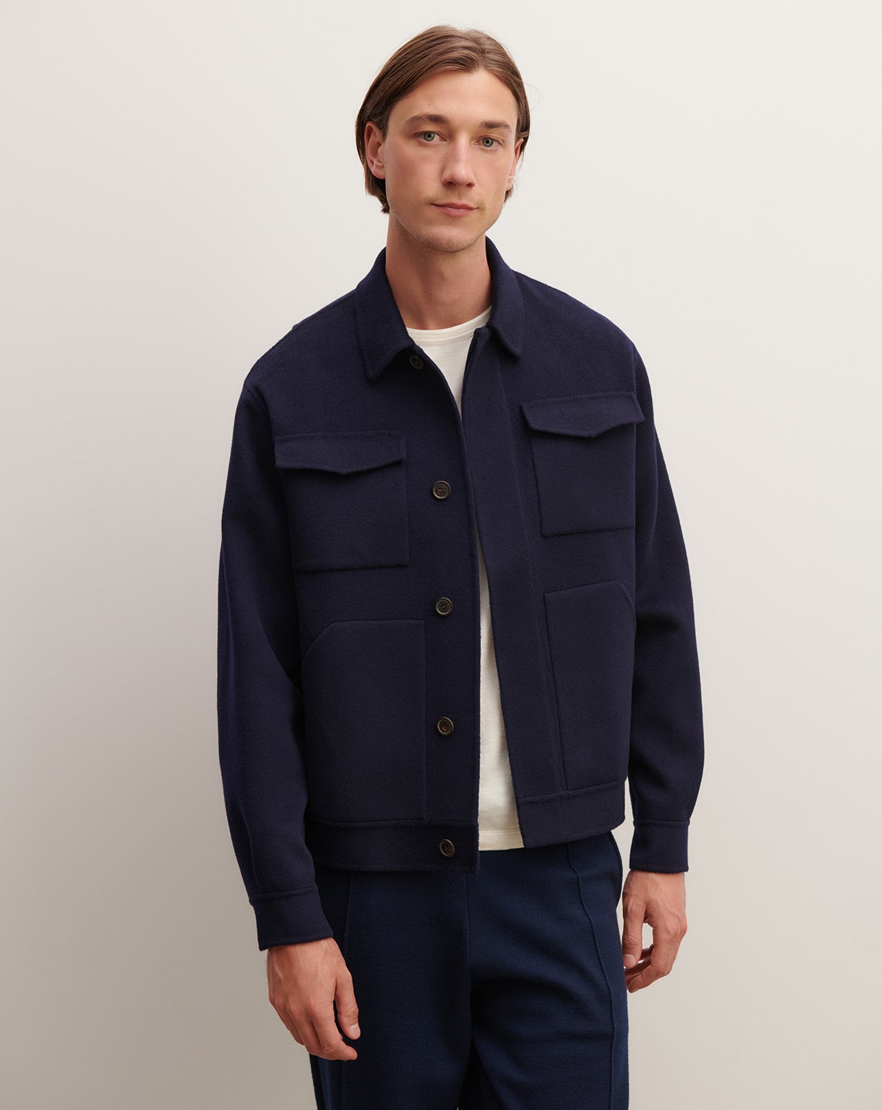 Veste boutonnée à poches-MARINE-90% LAINE 10% CACHEMIRE