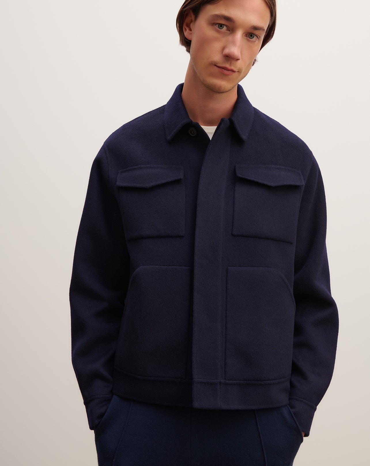 Veste boutonnée à poches-MARINE-90% LAINE 10% CACHEMIRE