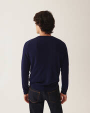 Extrafine V-neck jumper with cont