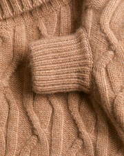 Geometric cable-stitch dog pullover