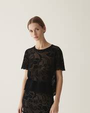 Lace round neck