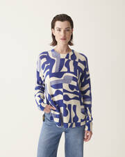 Abstract print round neck pullover