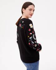 Hand-embroidered flower crew neck pullover