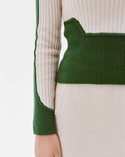 Colour-block turtleneck pullover