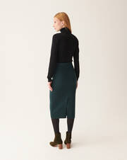 Pencil skirt with darts