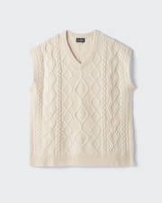 Oversized sleeveless v-neck jumper with diamond cables and side slits